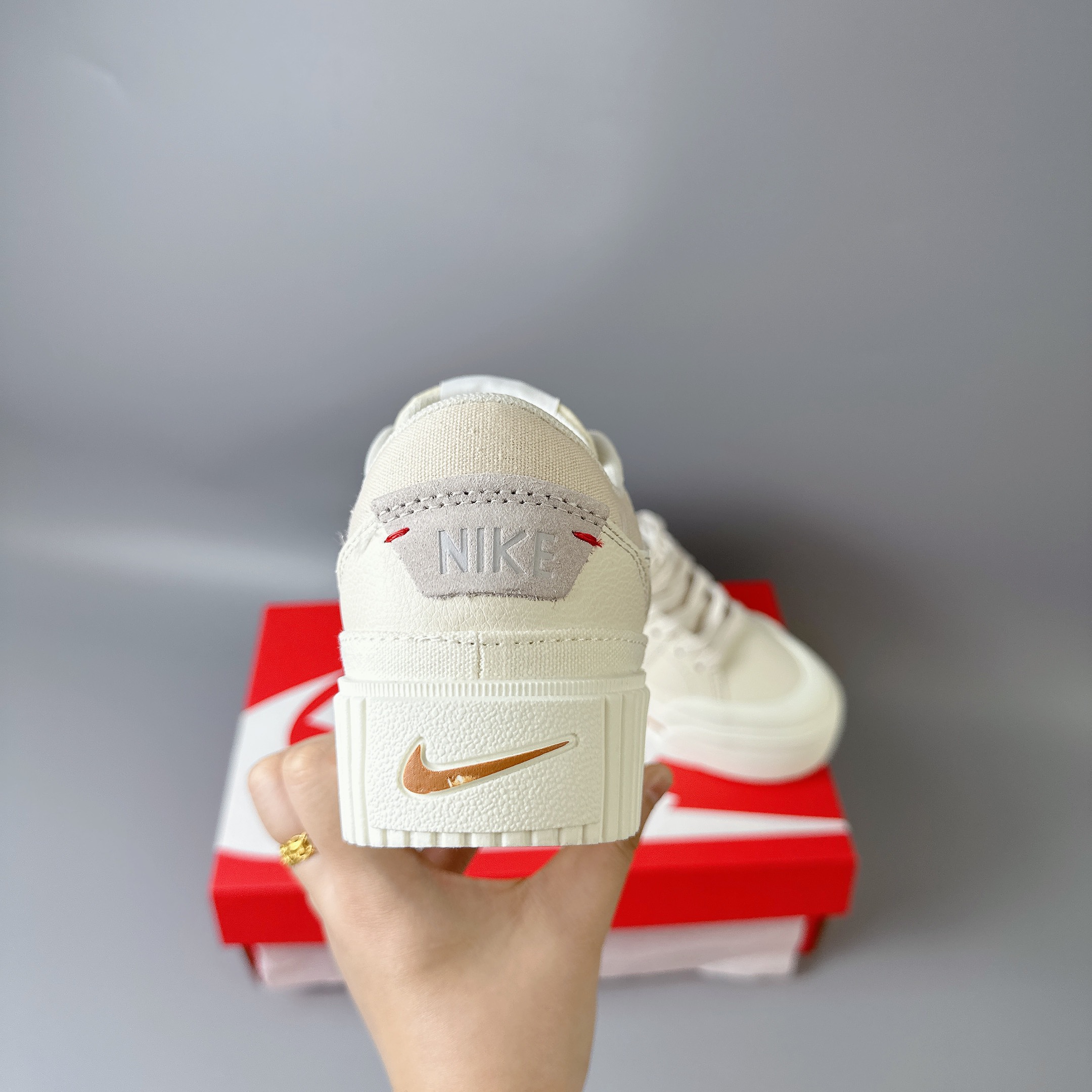 NIKE LEGACY KEM ĐẾ CAO