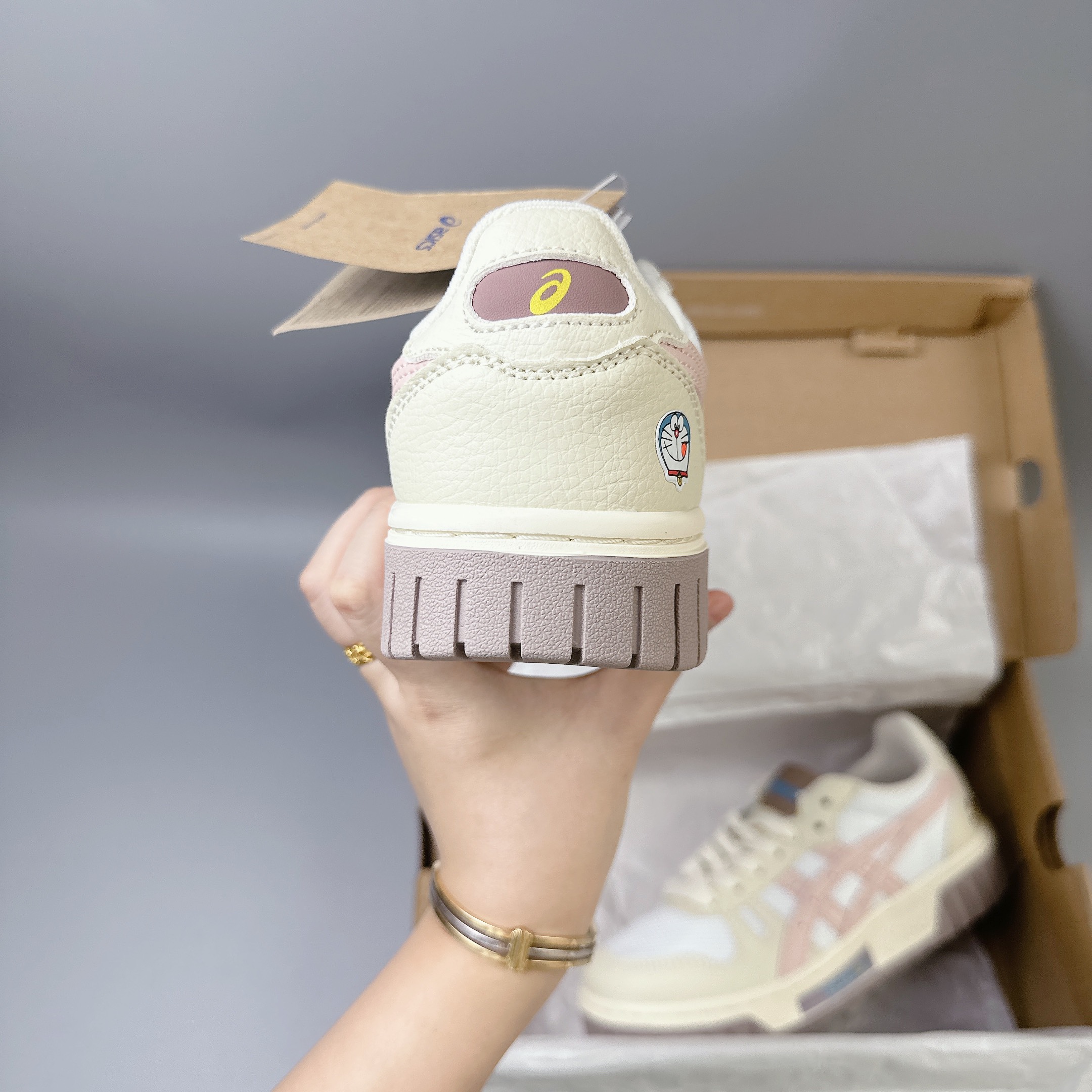 asics doraemon
