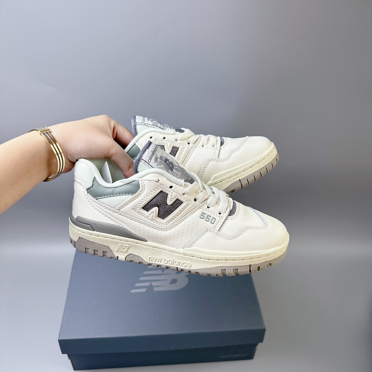 NB550 XÁM