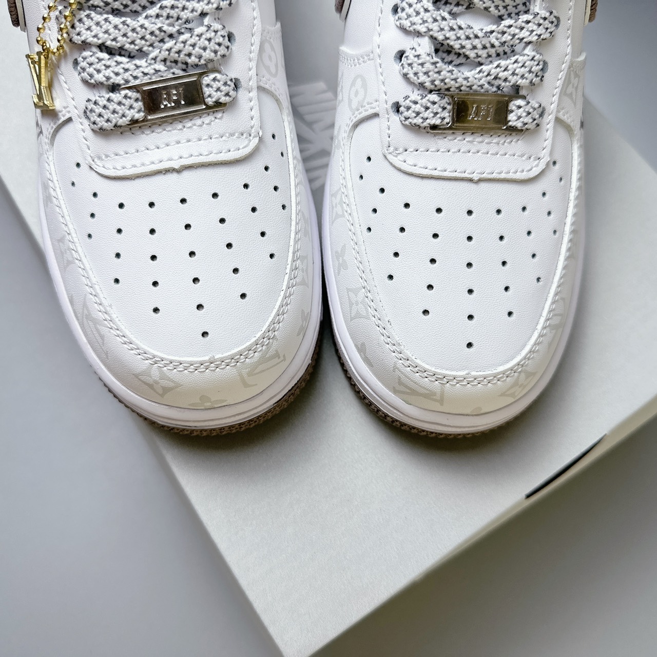 af1 lv vạch nâu