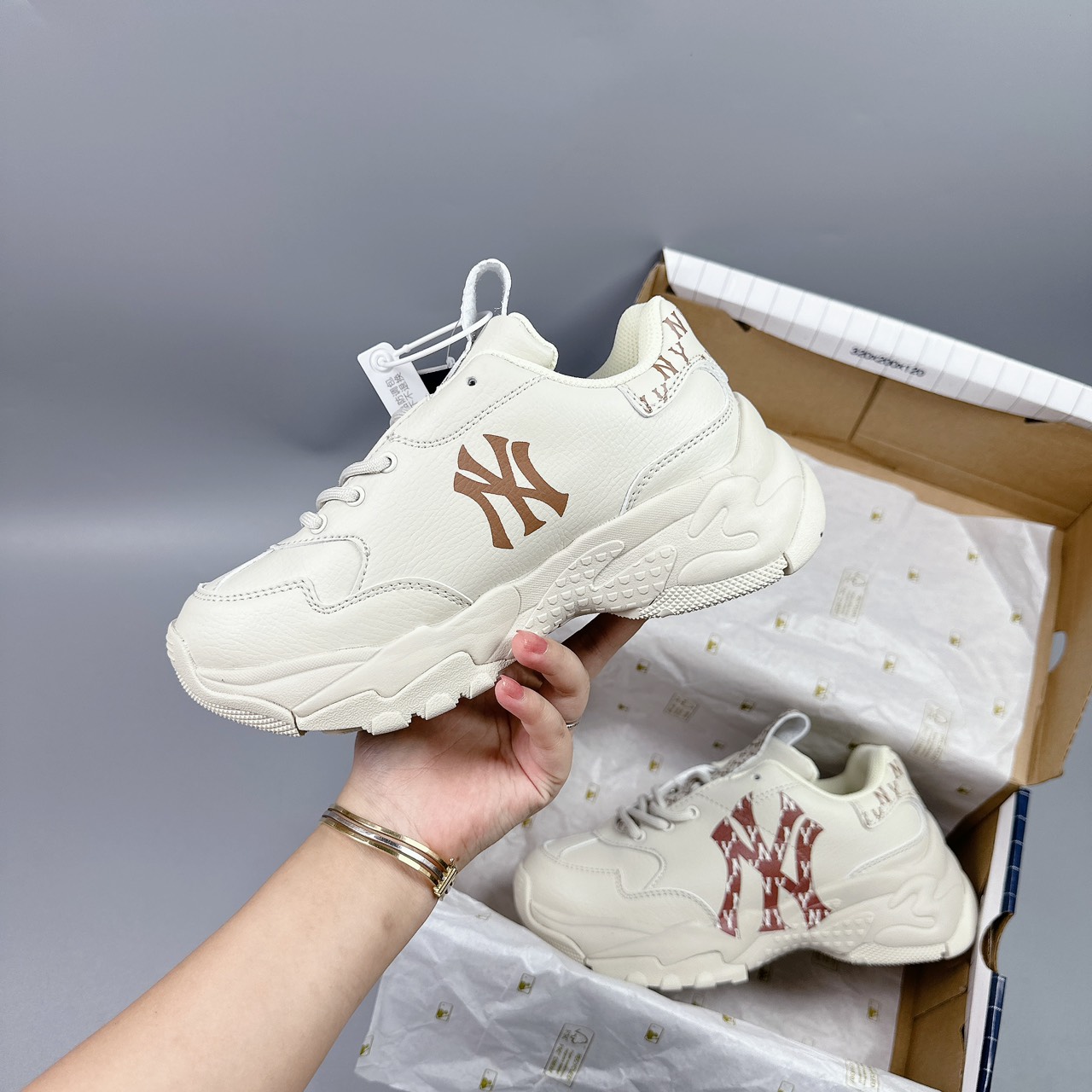 mlb NY chữ nâu bản mới