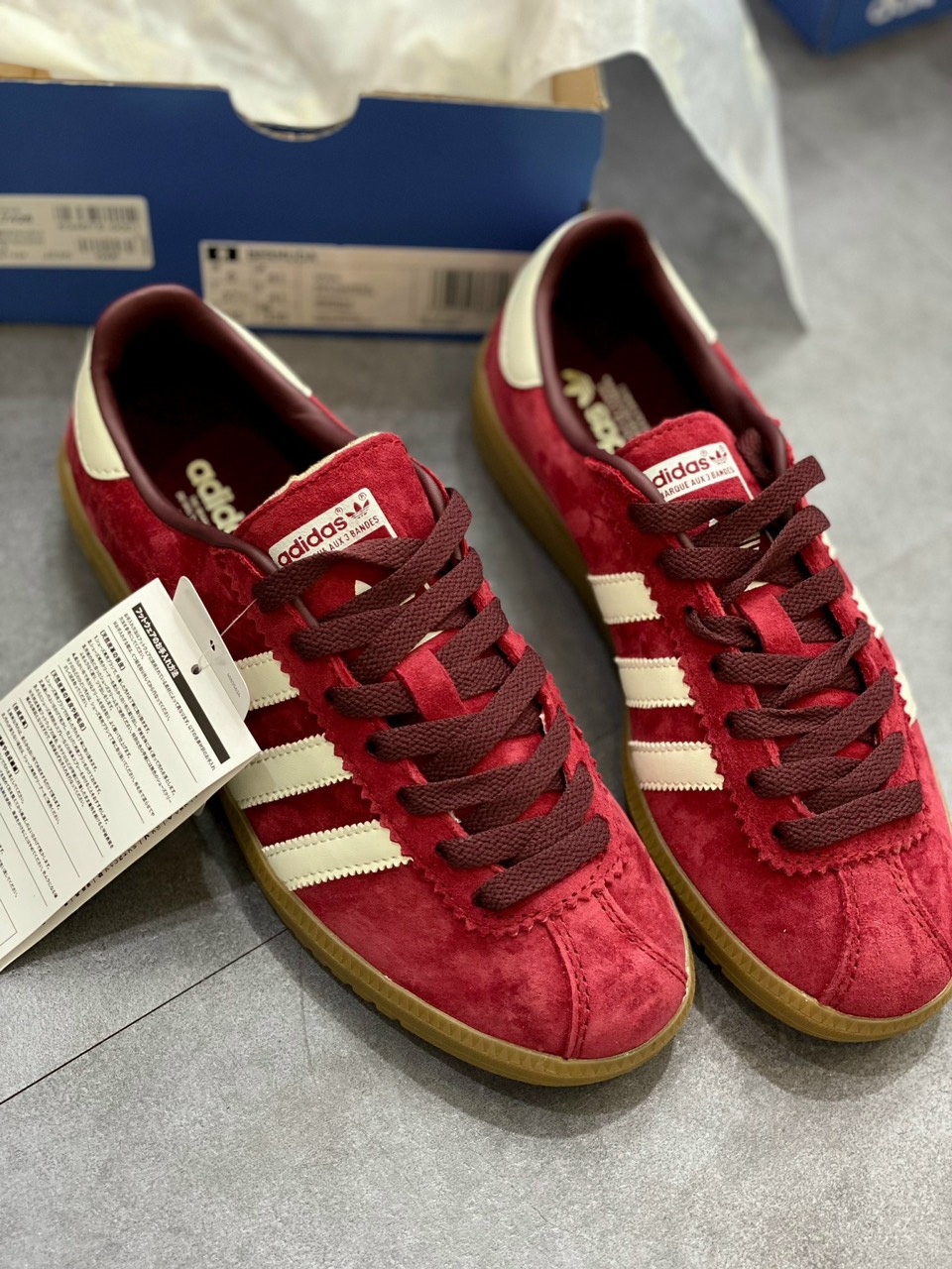 add bermuda đỏ
