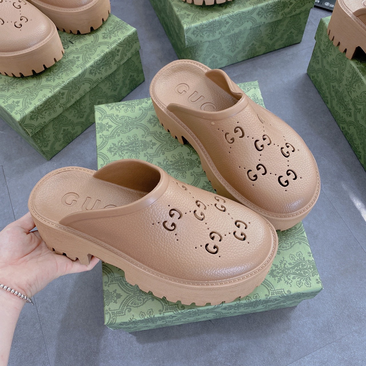 sục gucci nâu