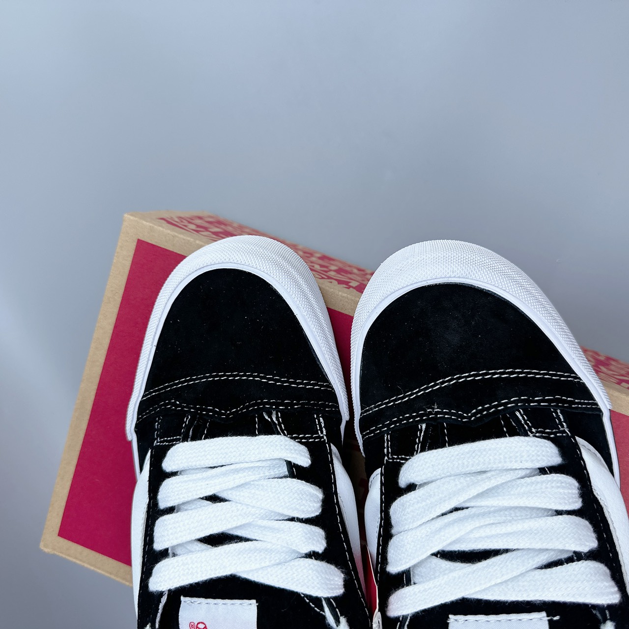 vans knu skool đen