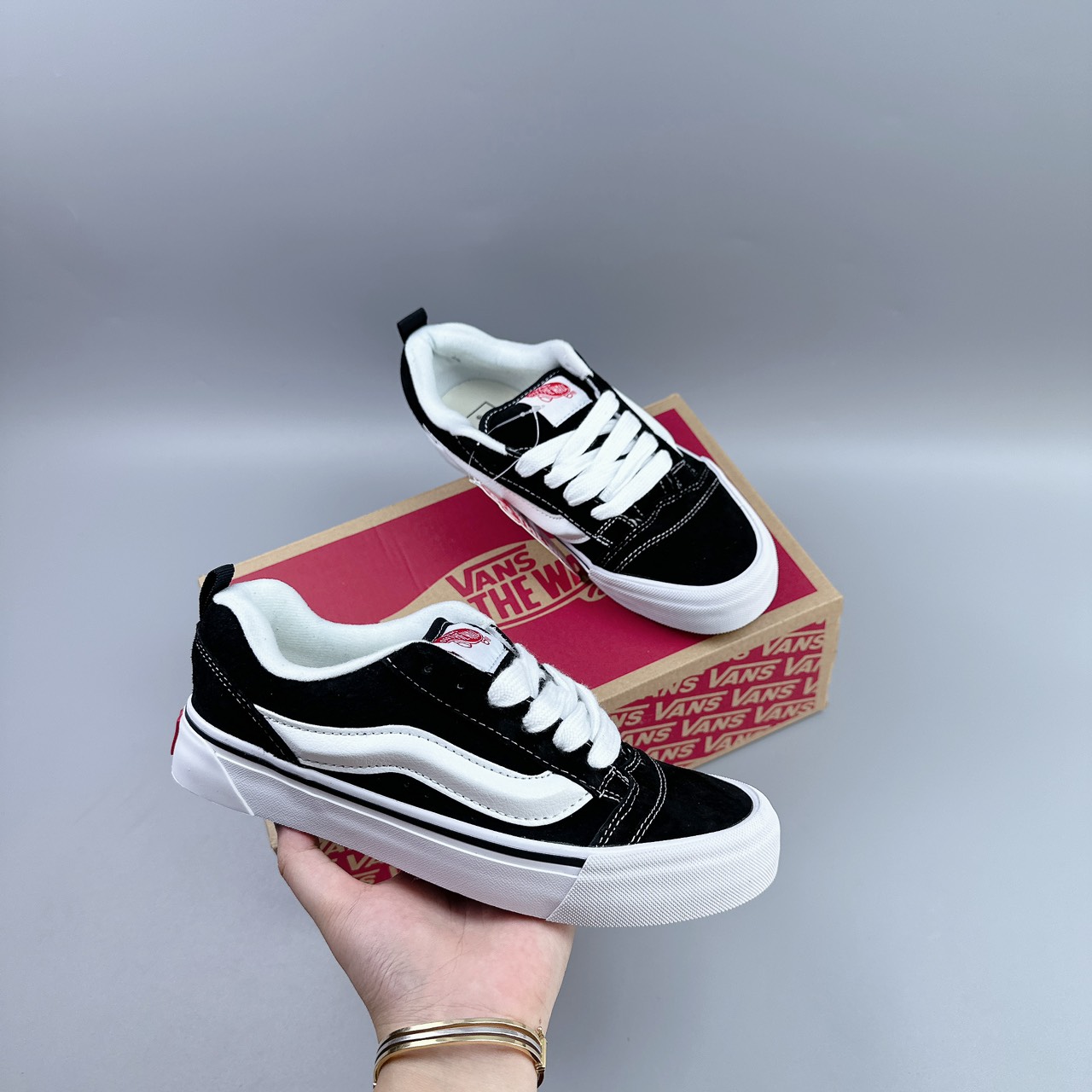 vans knu skool đen
