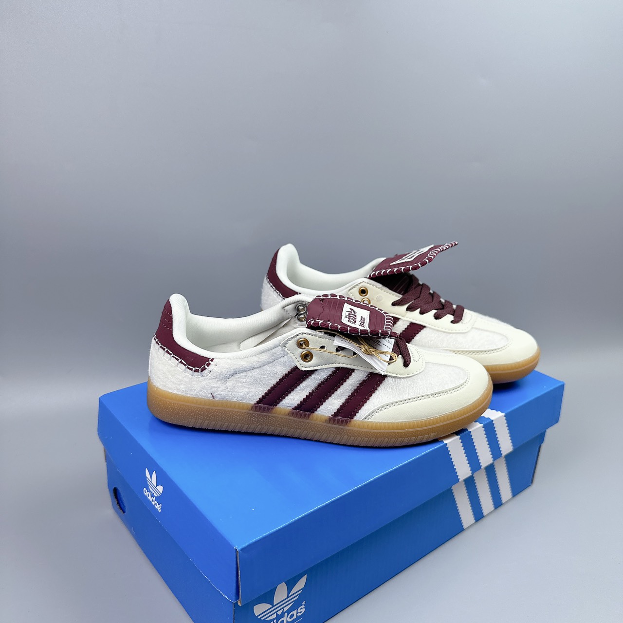 samba bonner trắng đỏ