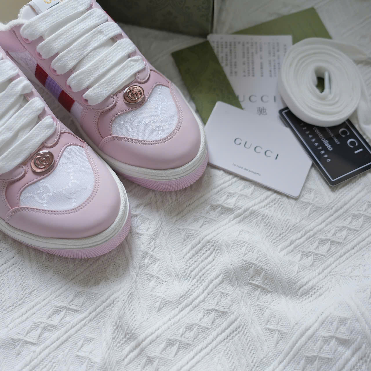 gucci screener hồng