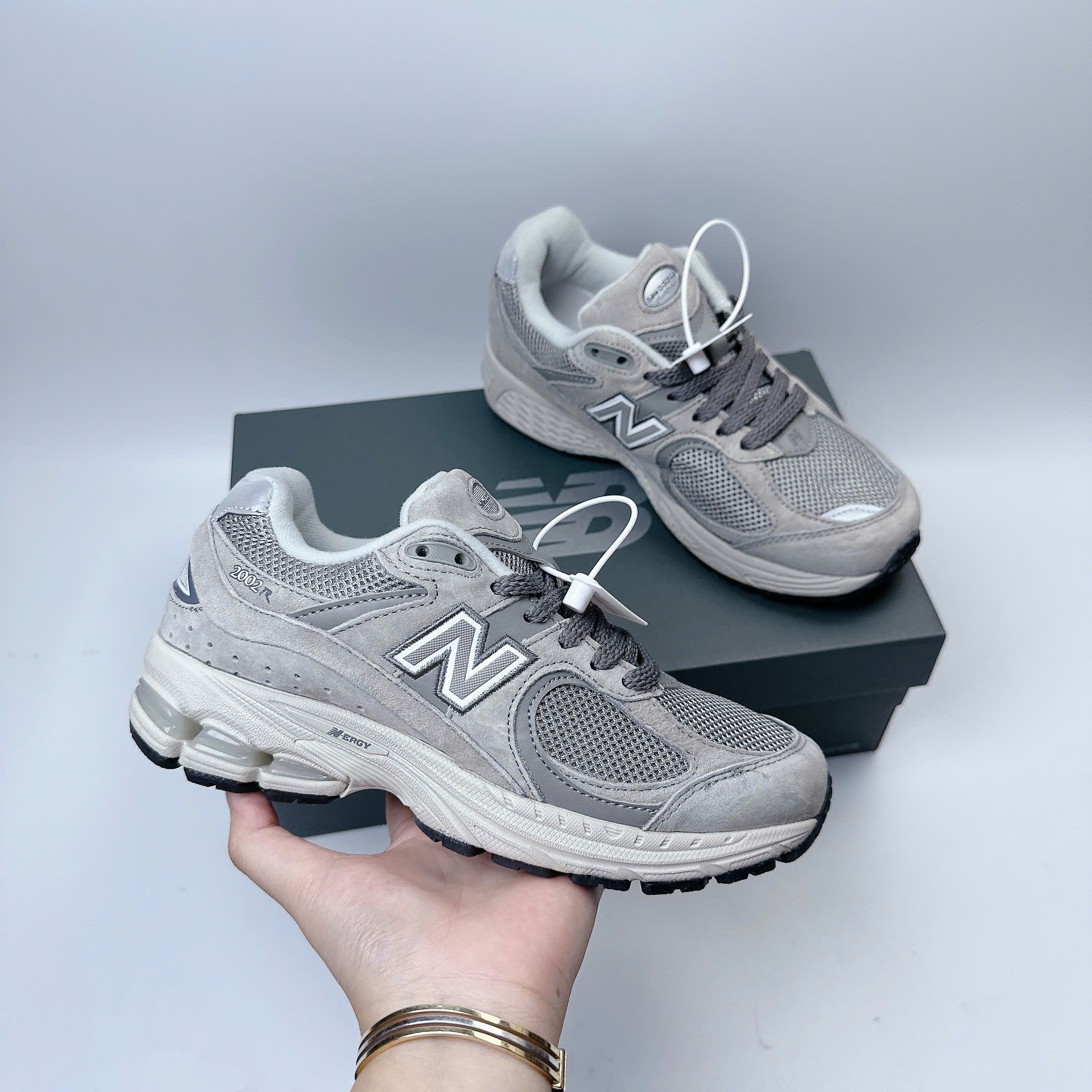 NB2002 xám đậm