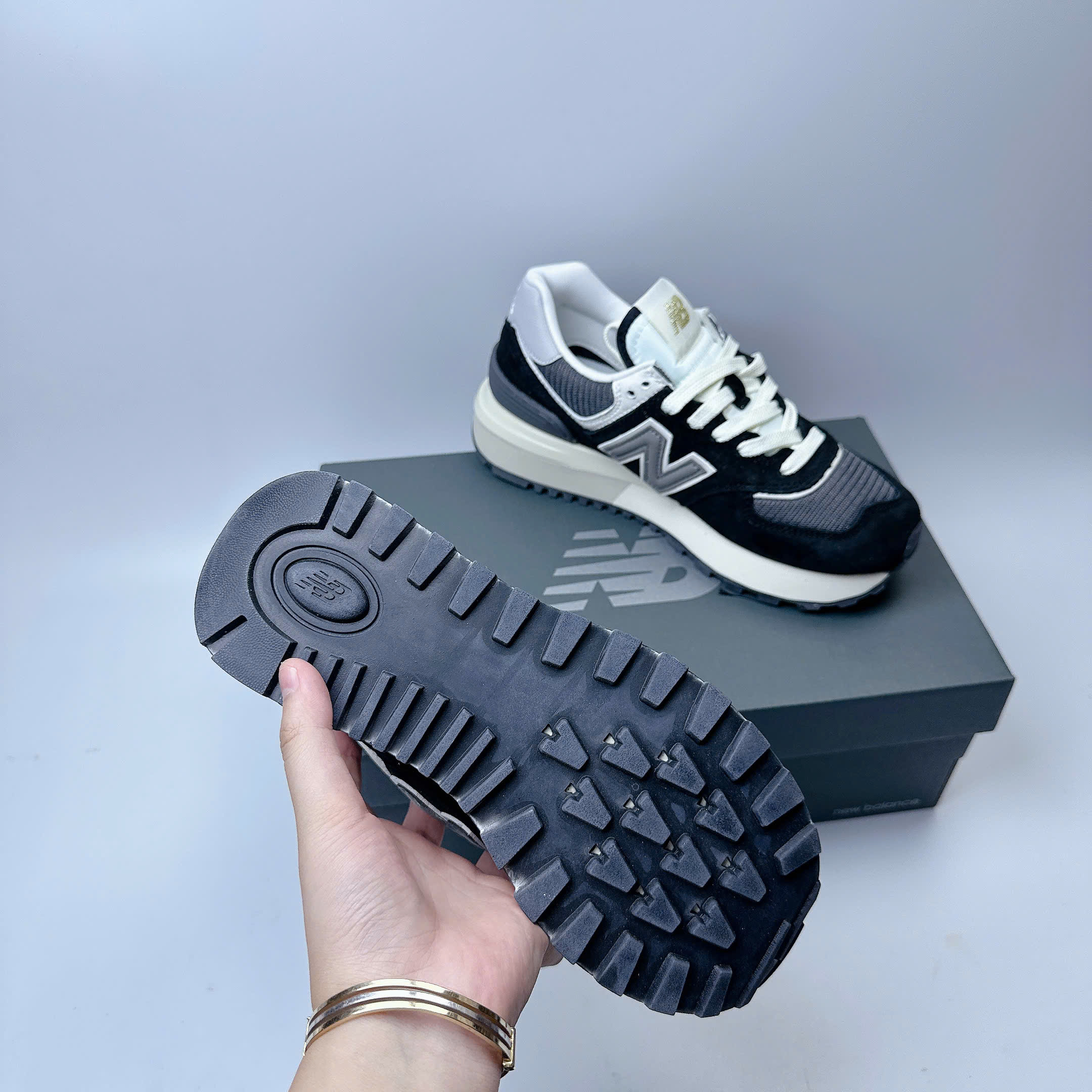 nb574 v2 đen