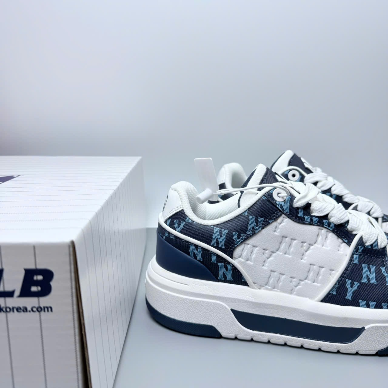 mlb liner xanh than dập nổi mới