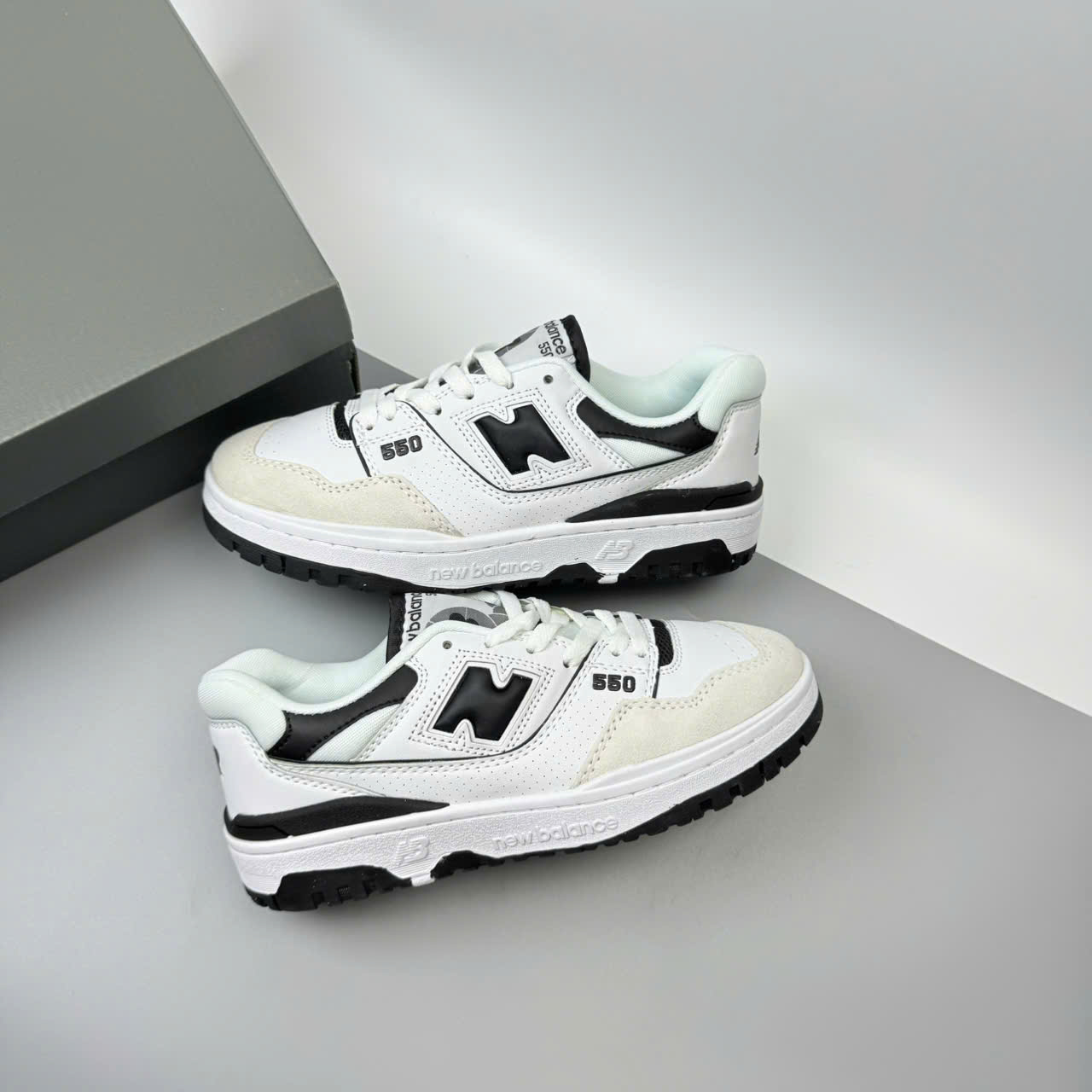 NB550 TRẮNG ĐEN