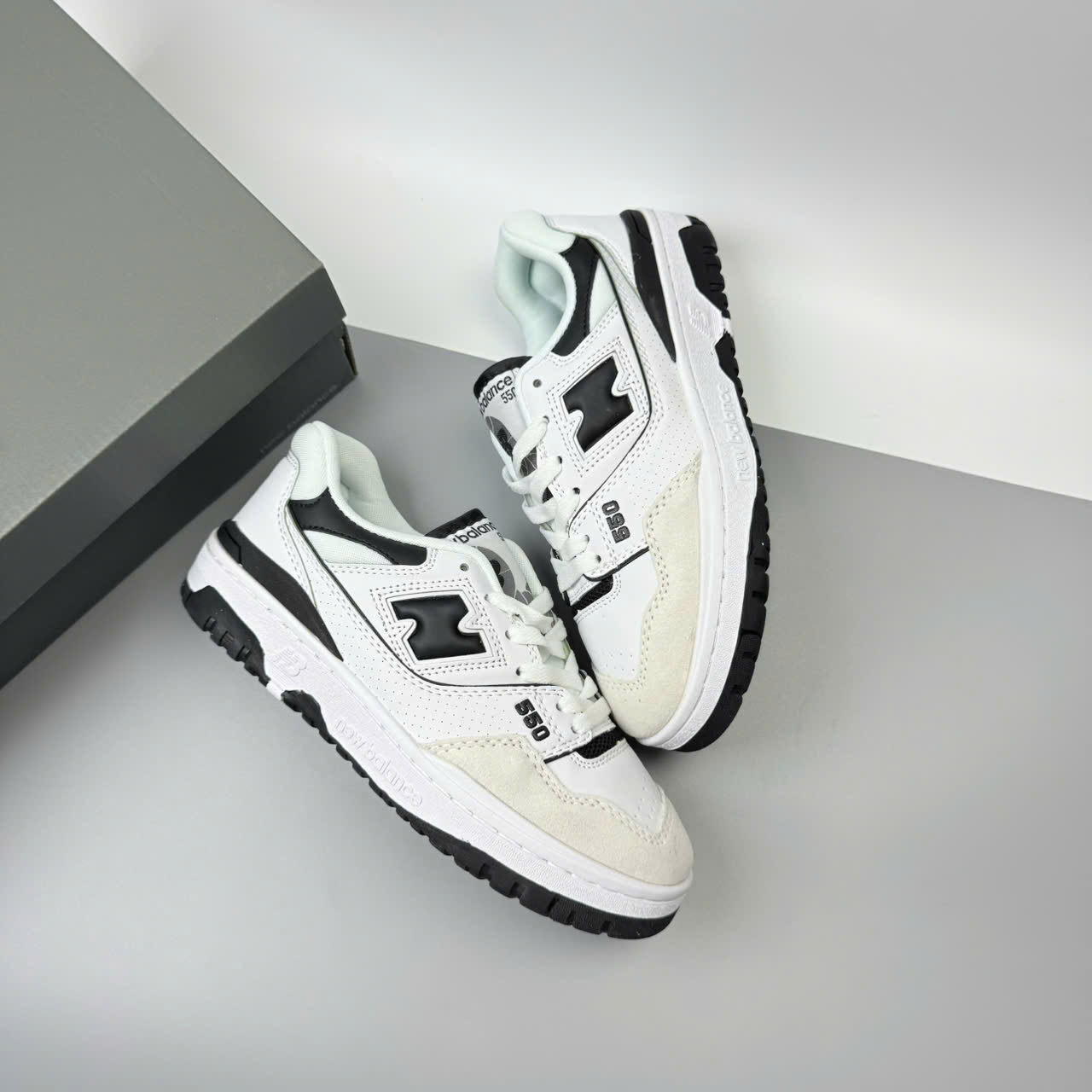 NB550 TRẮNG ĐEN