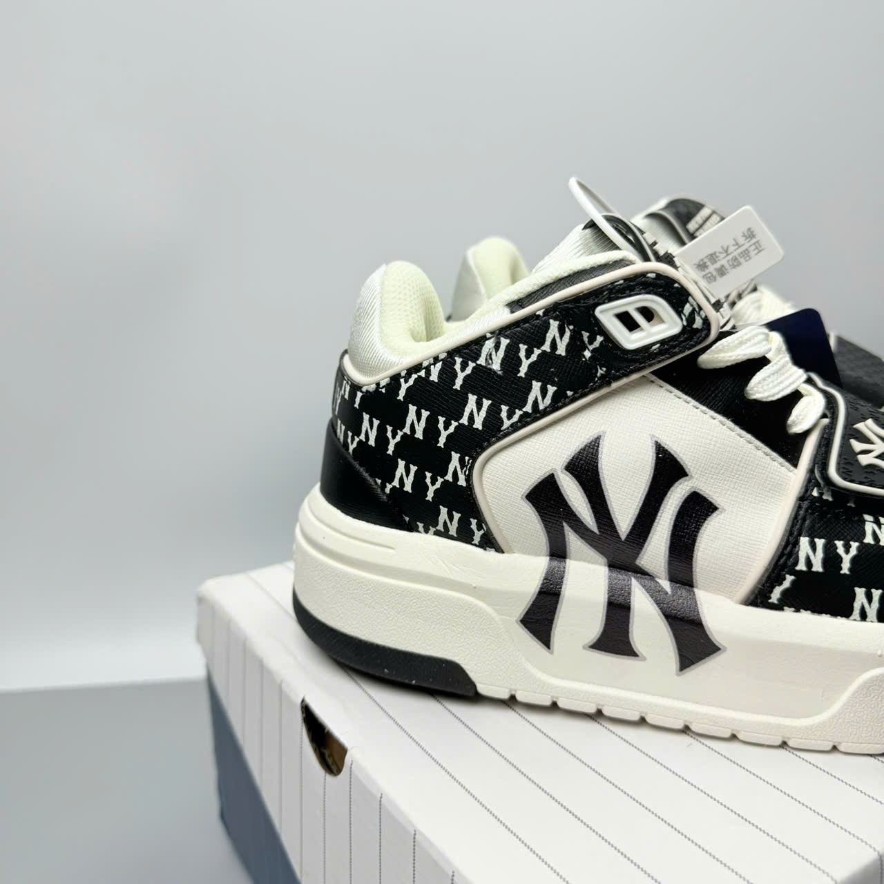 mlb liner quai dán đen