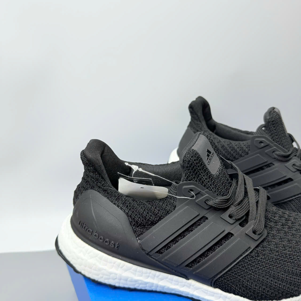 ub 4.0 đen