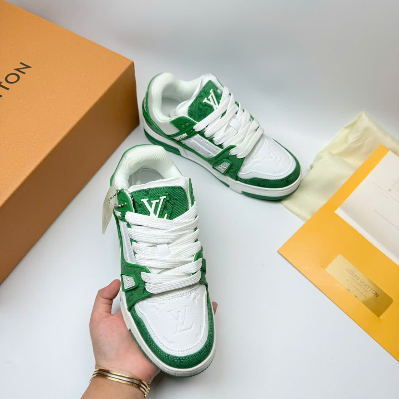 LV XANH LÁ box rút