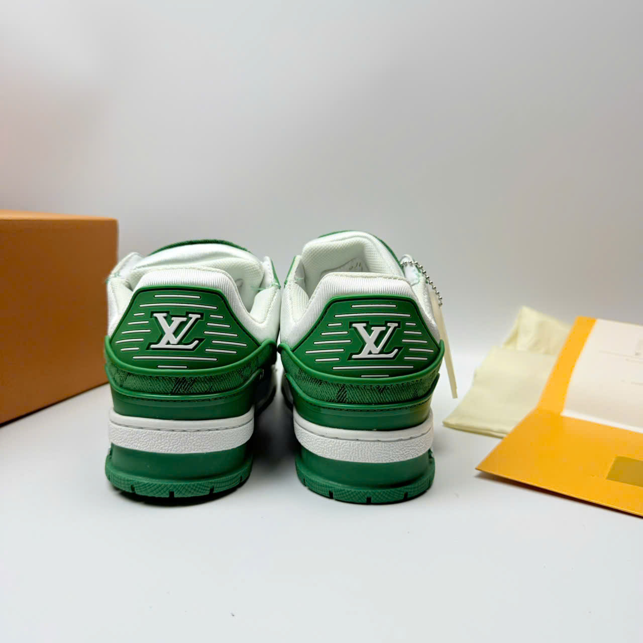 LV XANH LÁ box rút