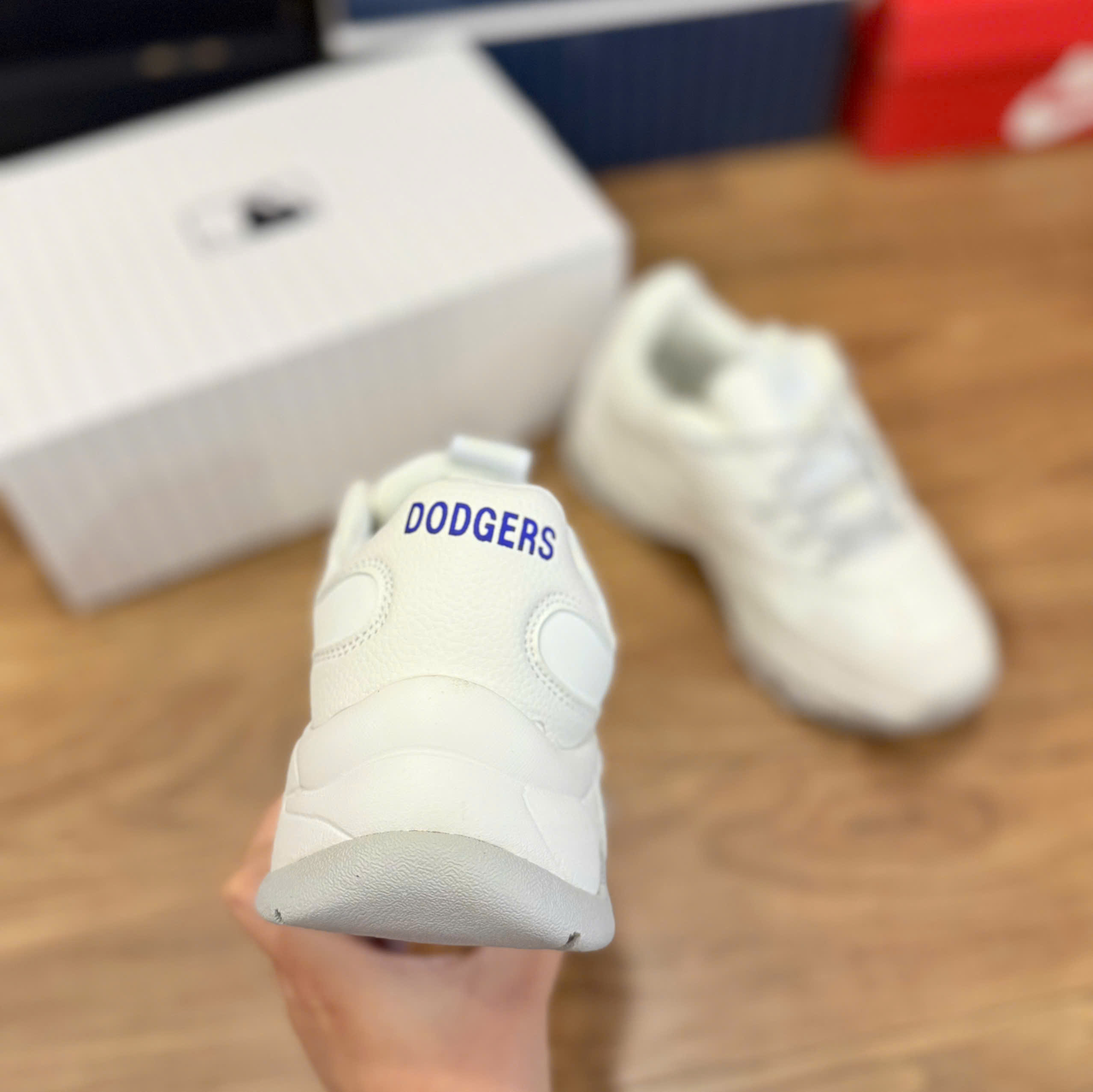 mlb LA trắng xanh