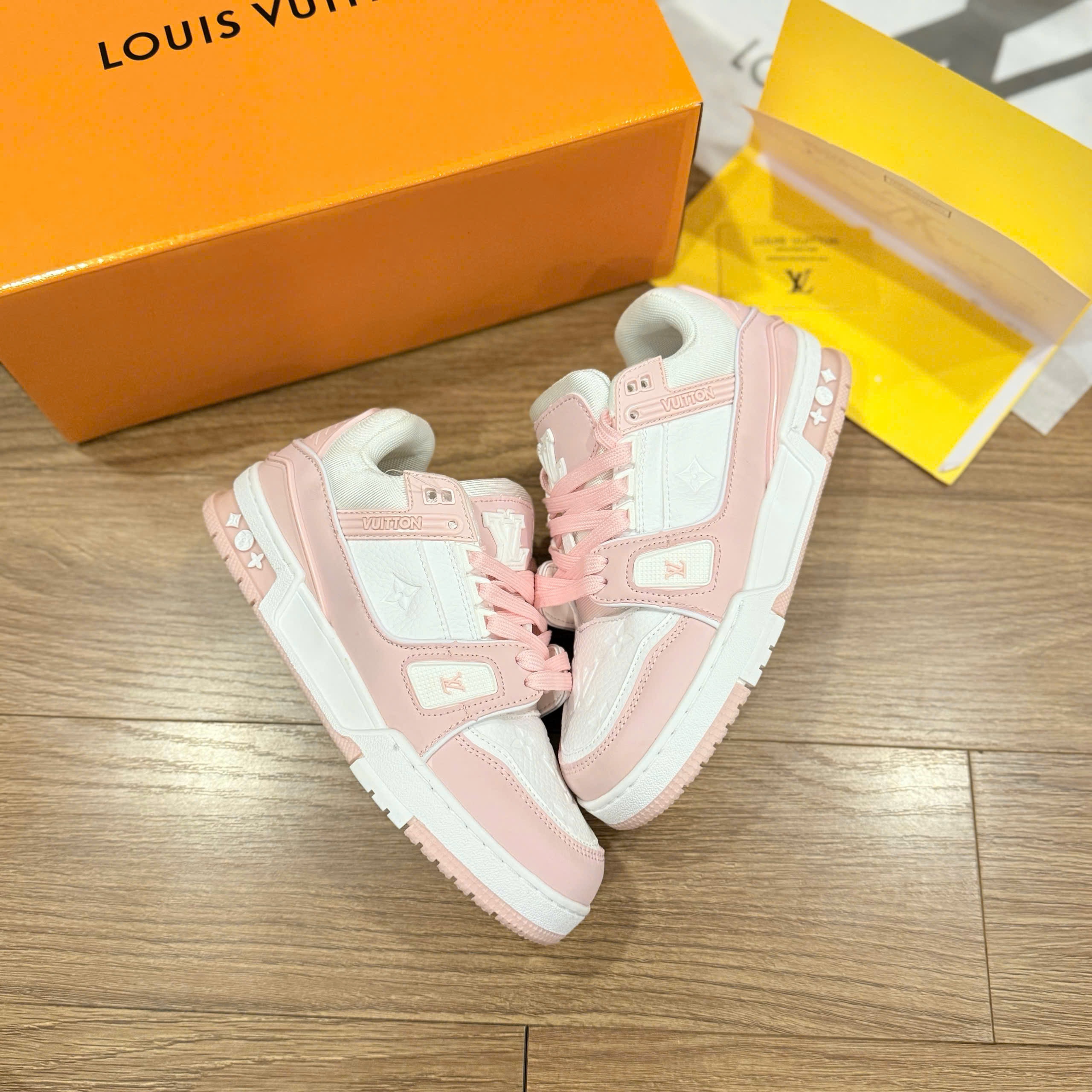 LV hồng da