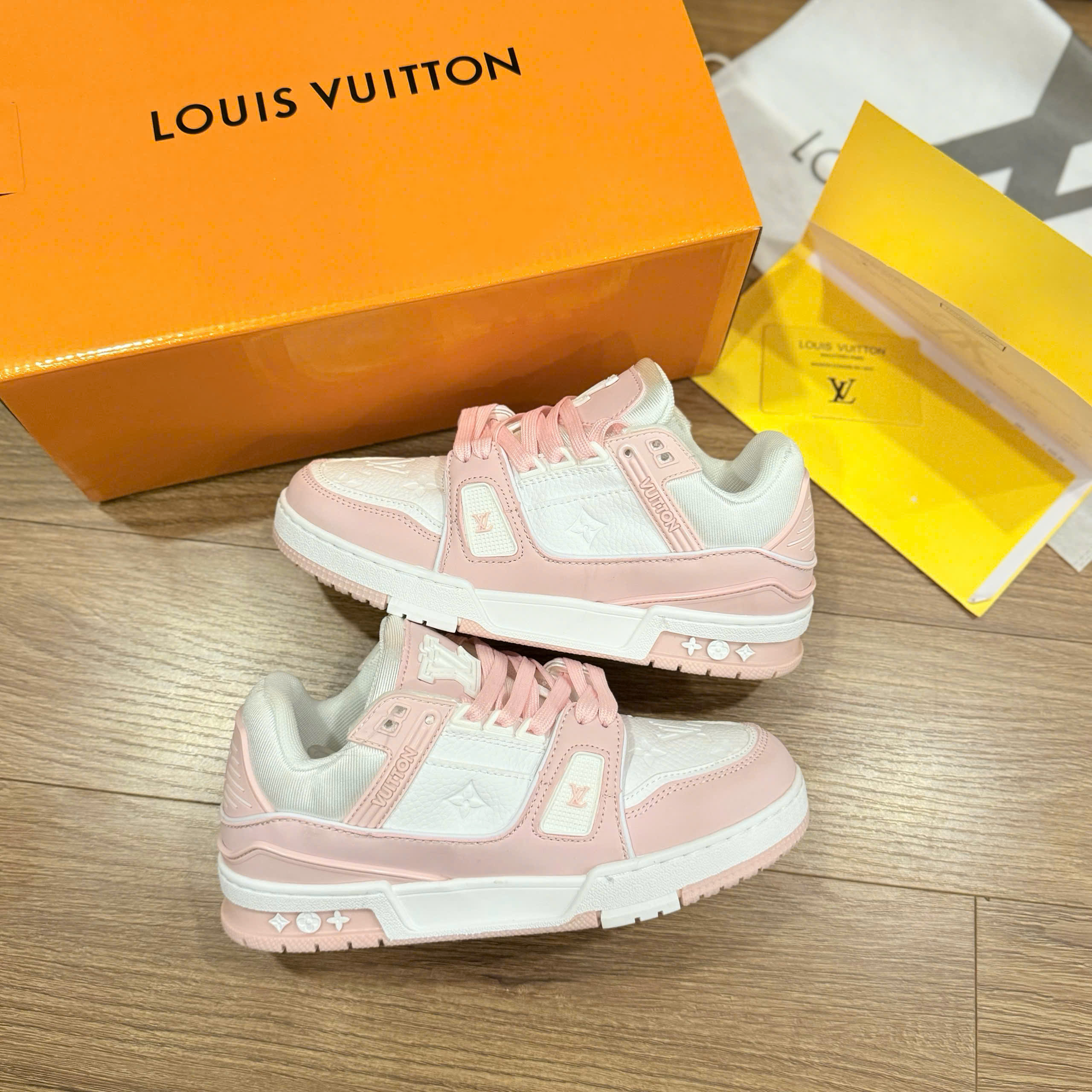 LV hồng da