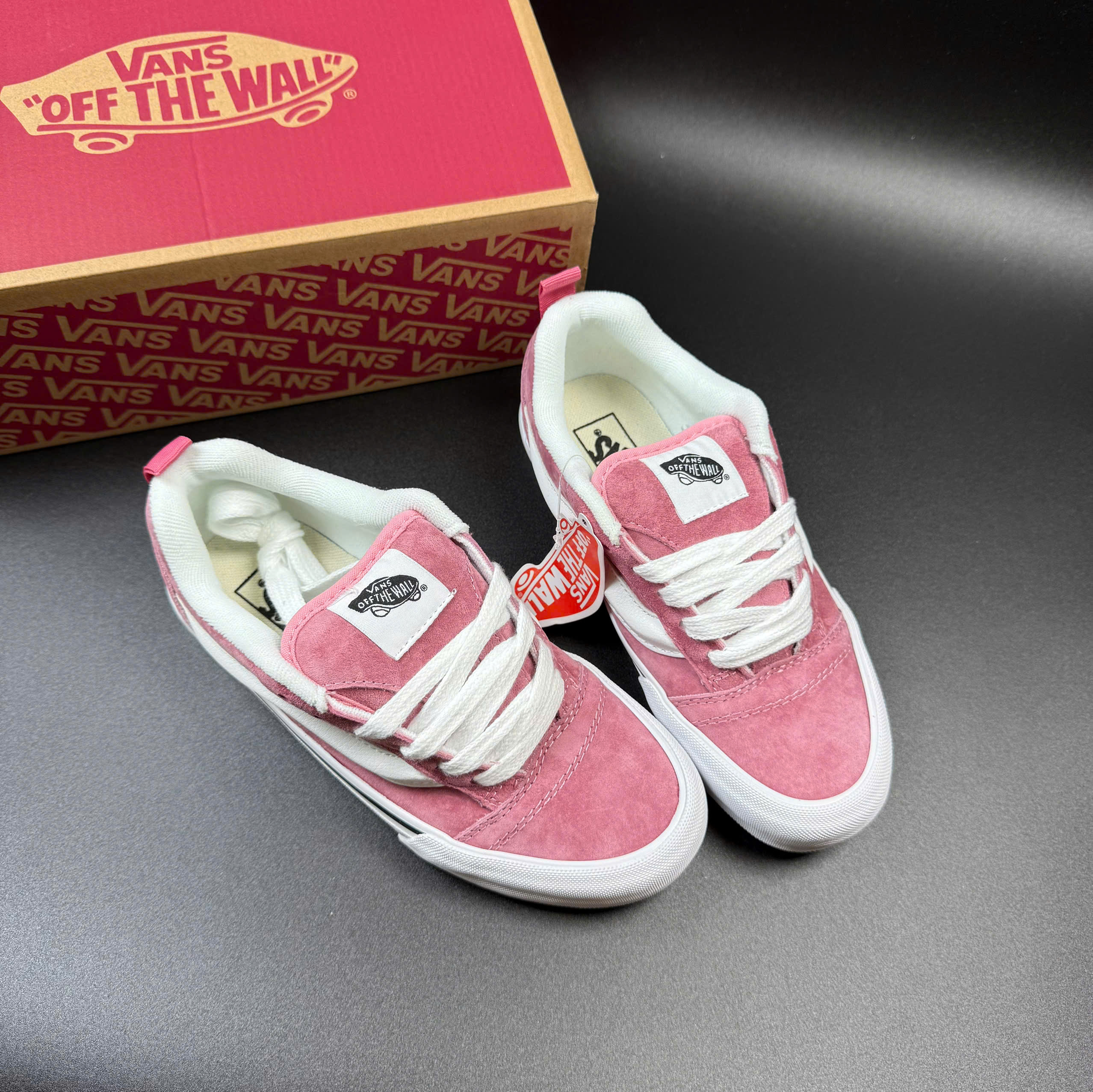 vans knu hồng