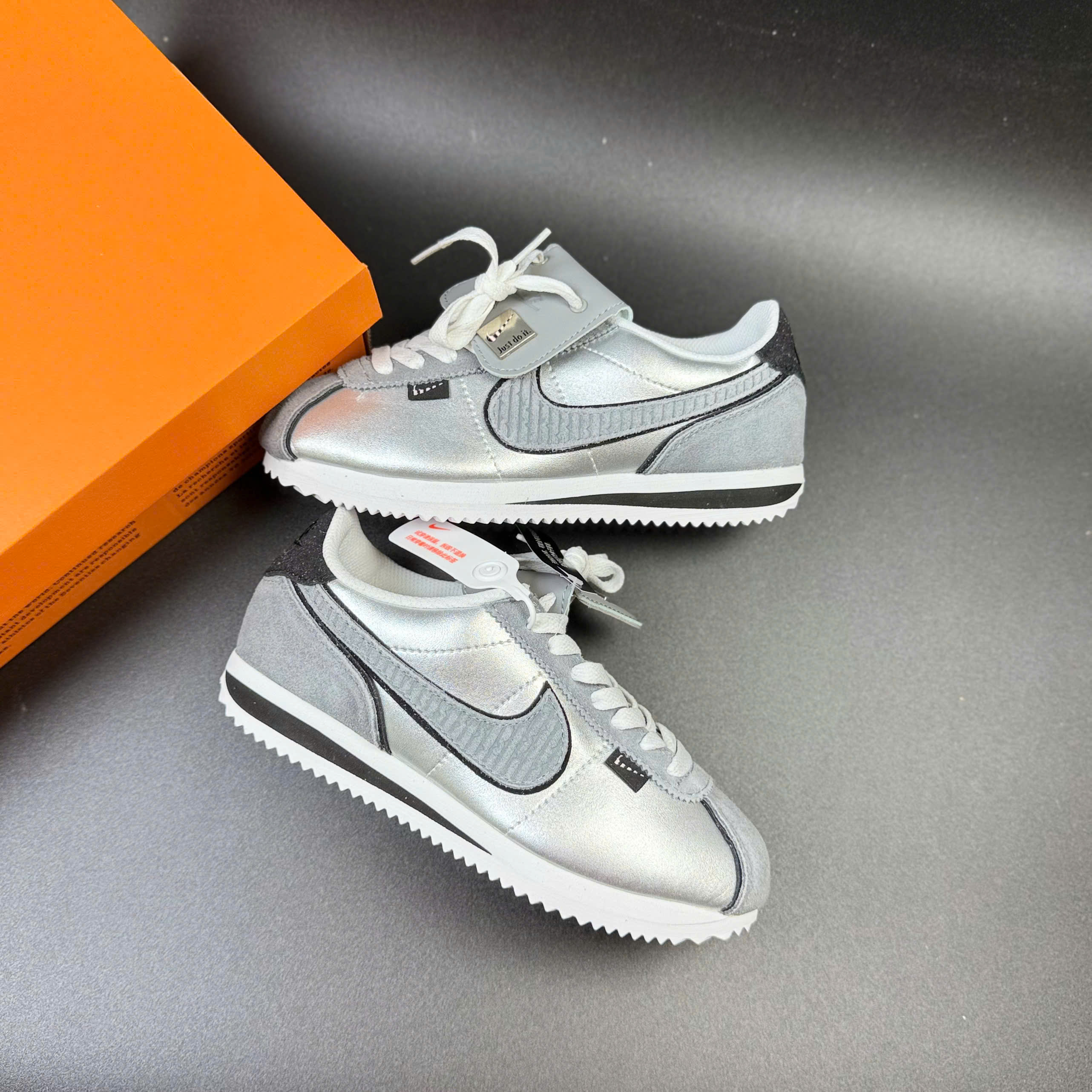 nike cortez xám bạc