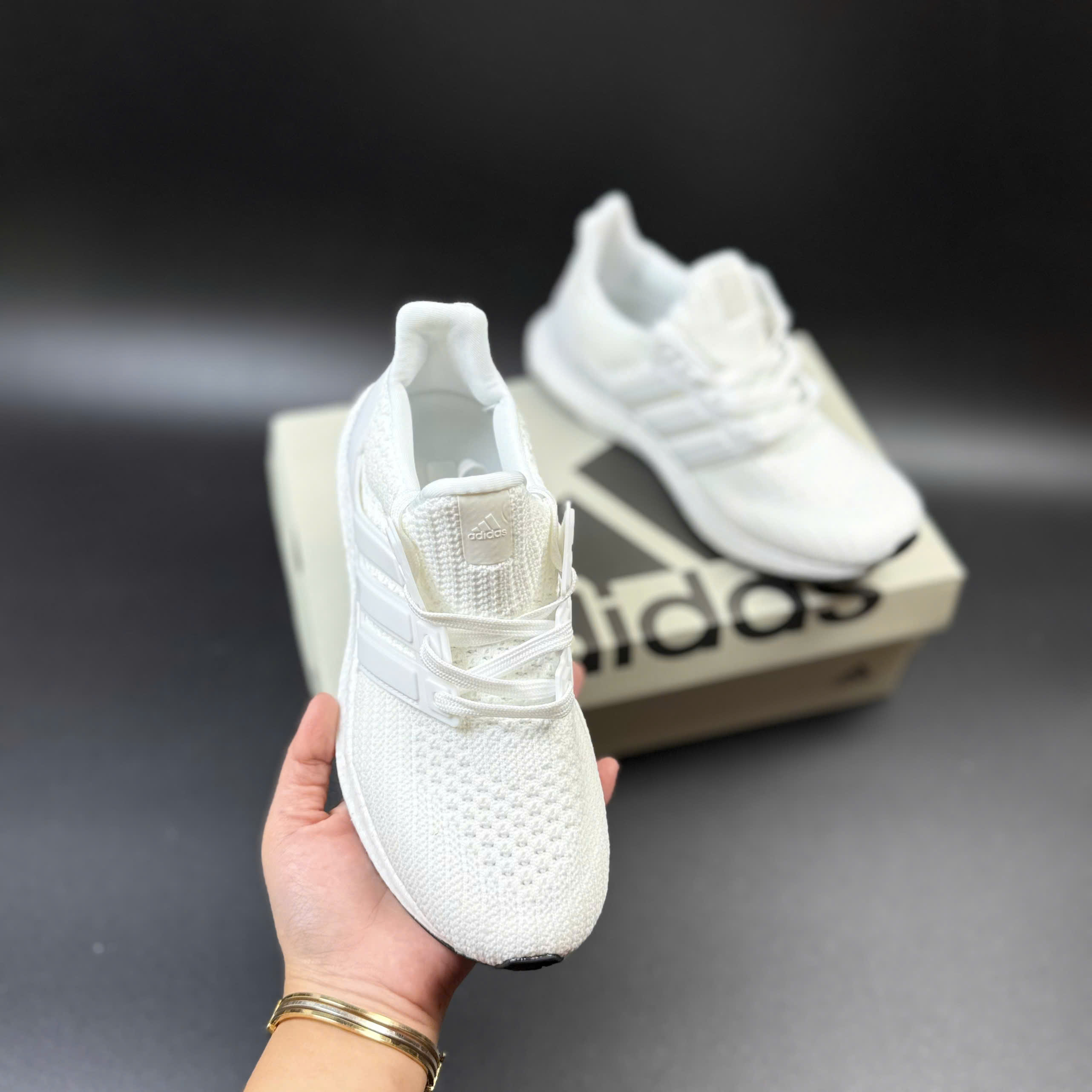 ub 4.0 trắng