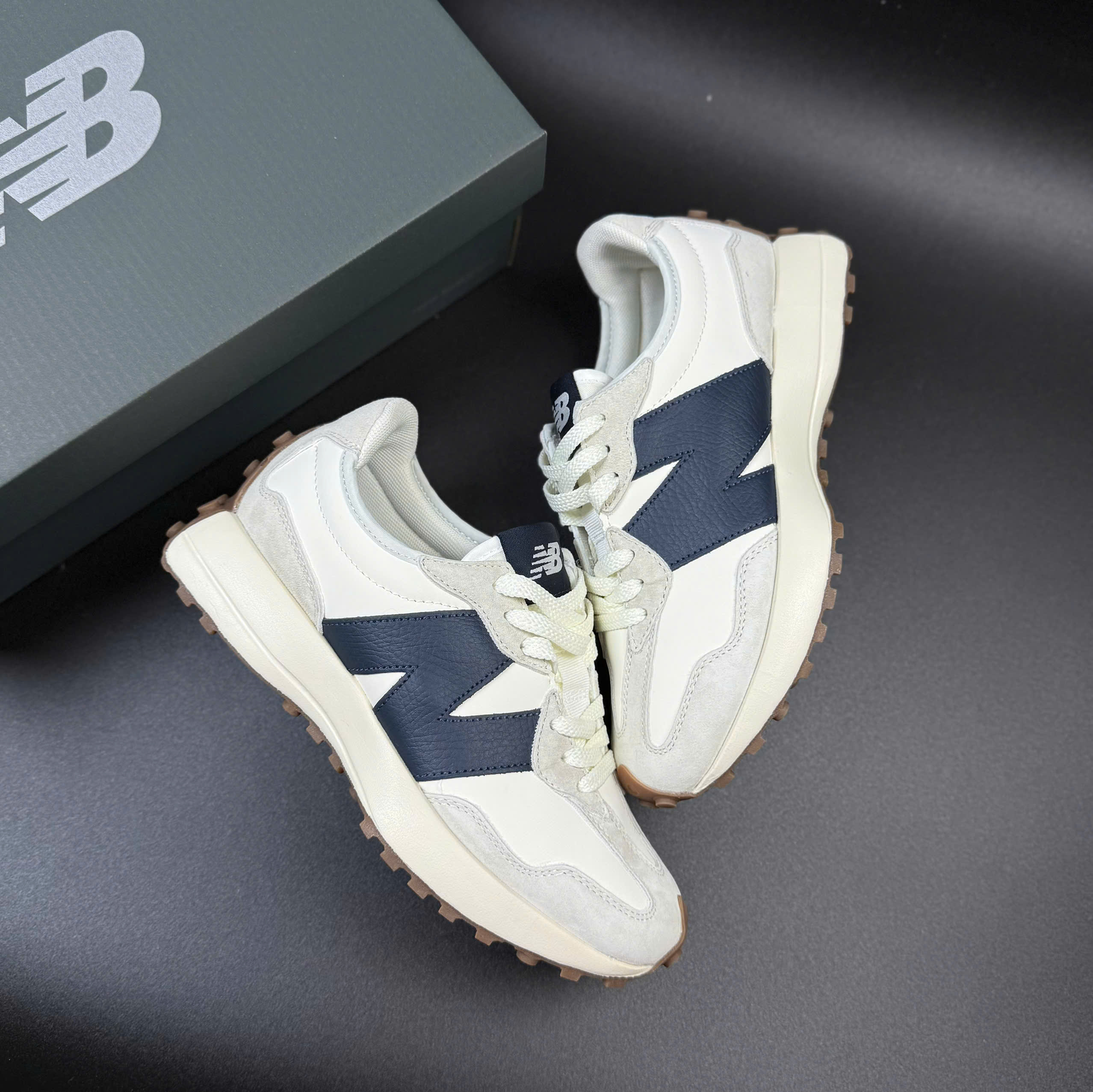 NB327 xanh than