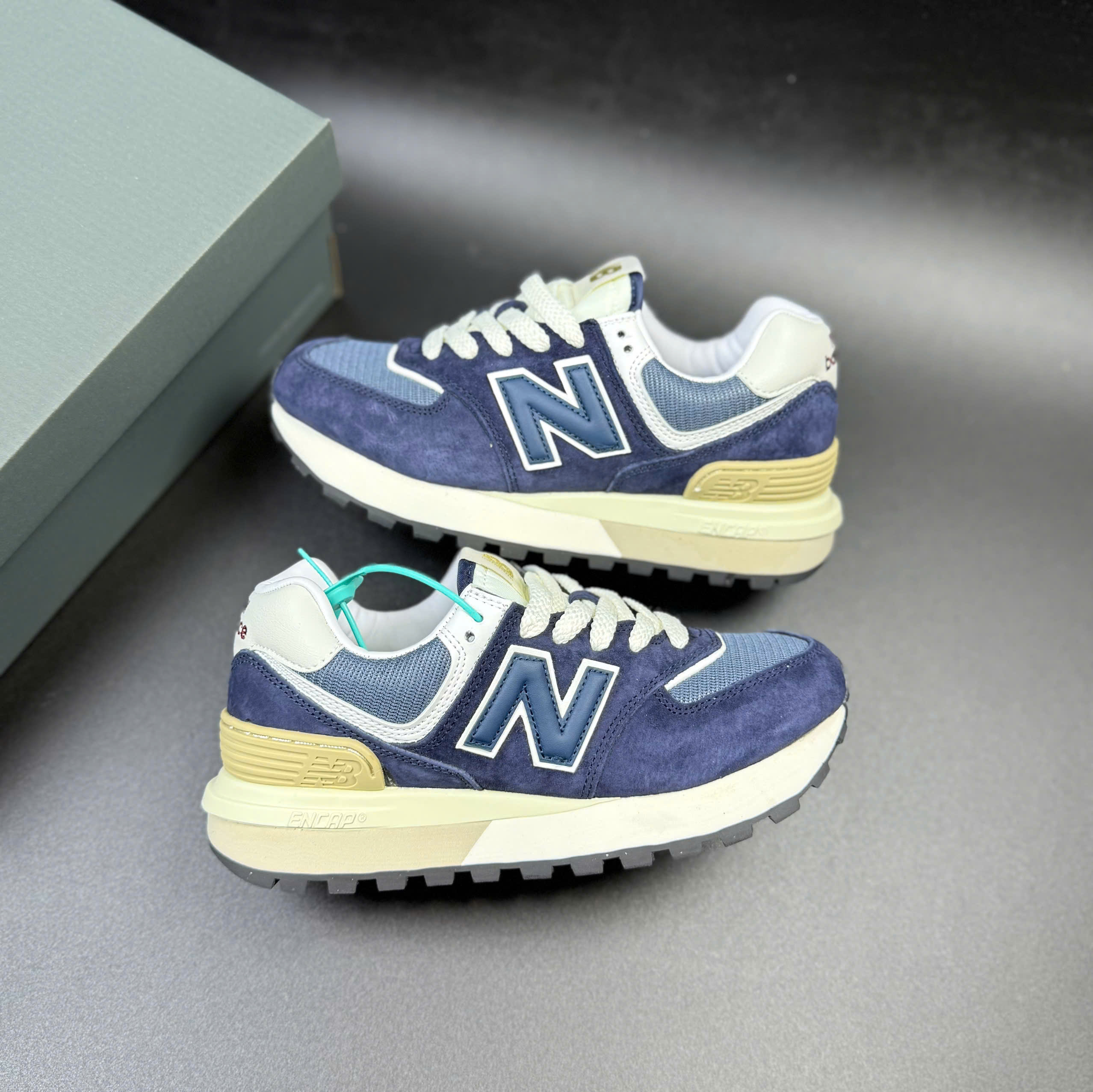 nb574 v2 navy