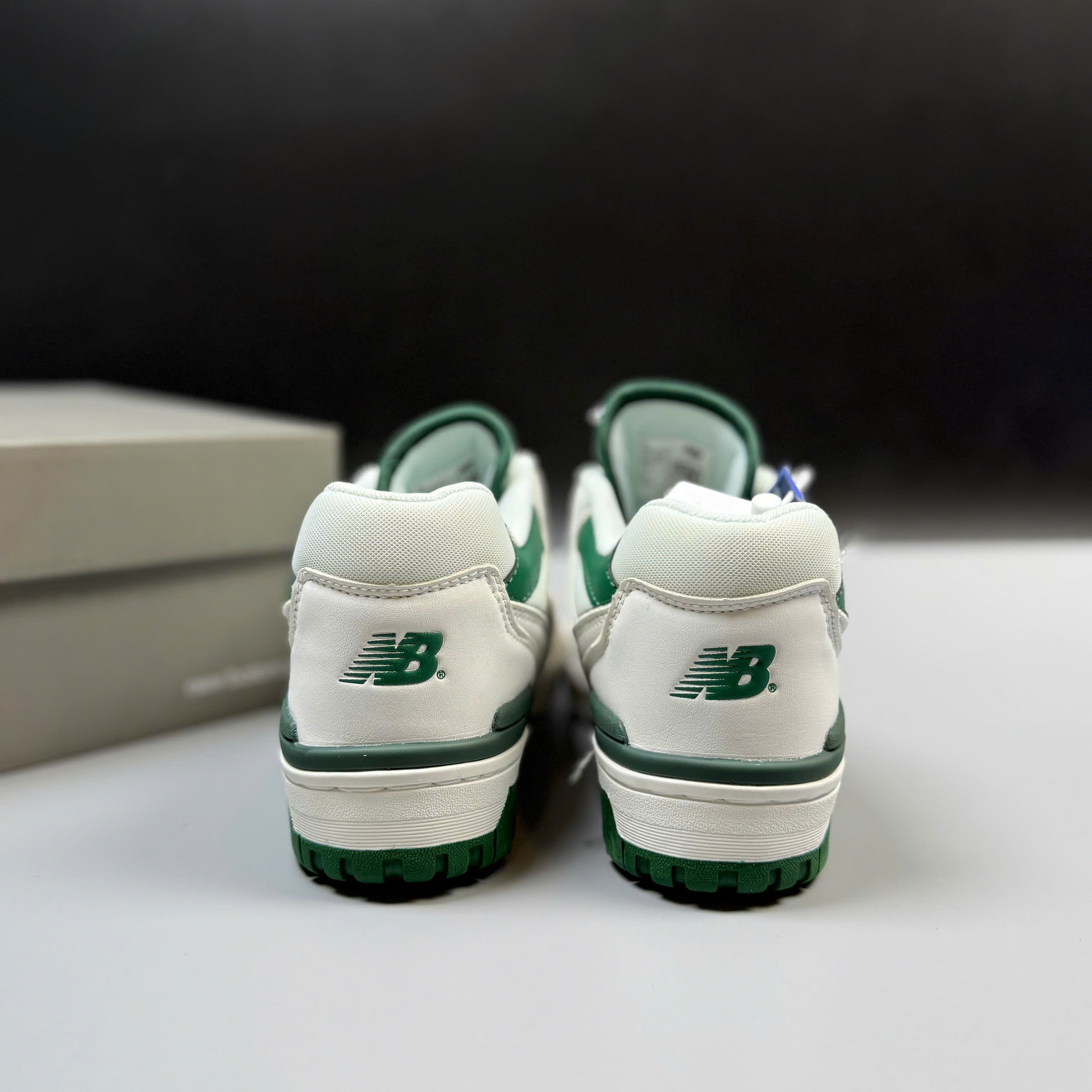 NB550 XANH LÁ