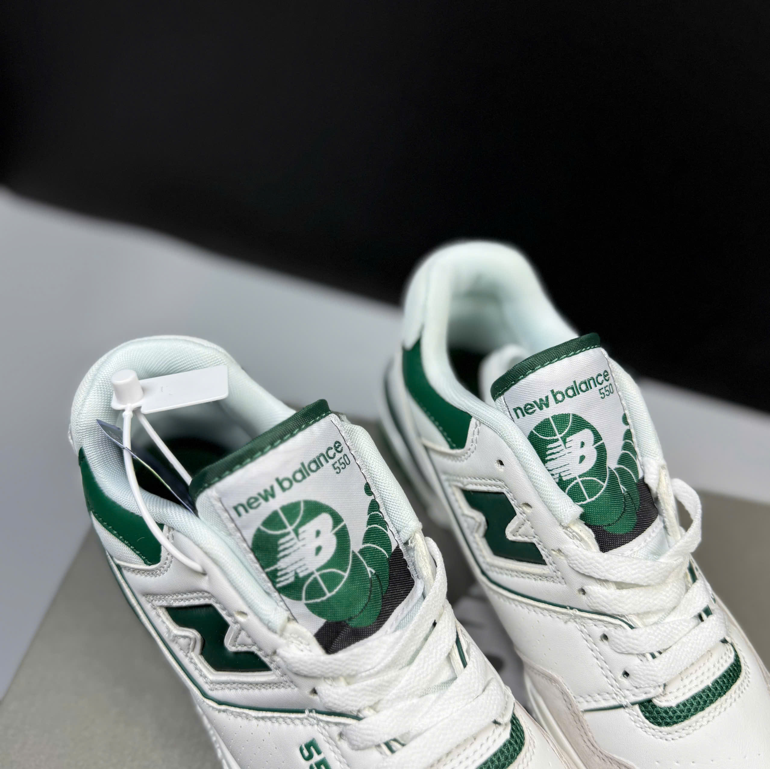 NB550 XANH LÁ