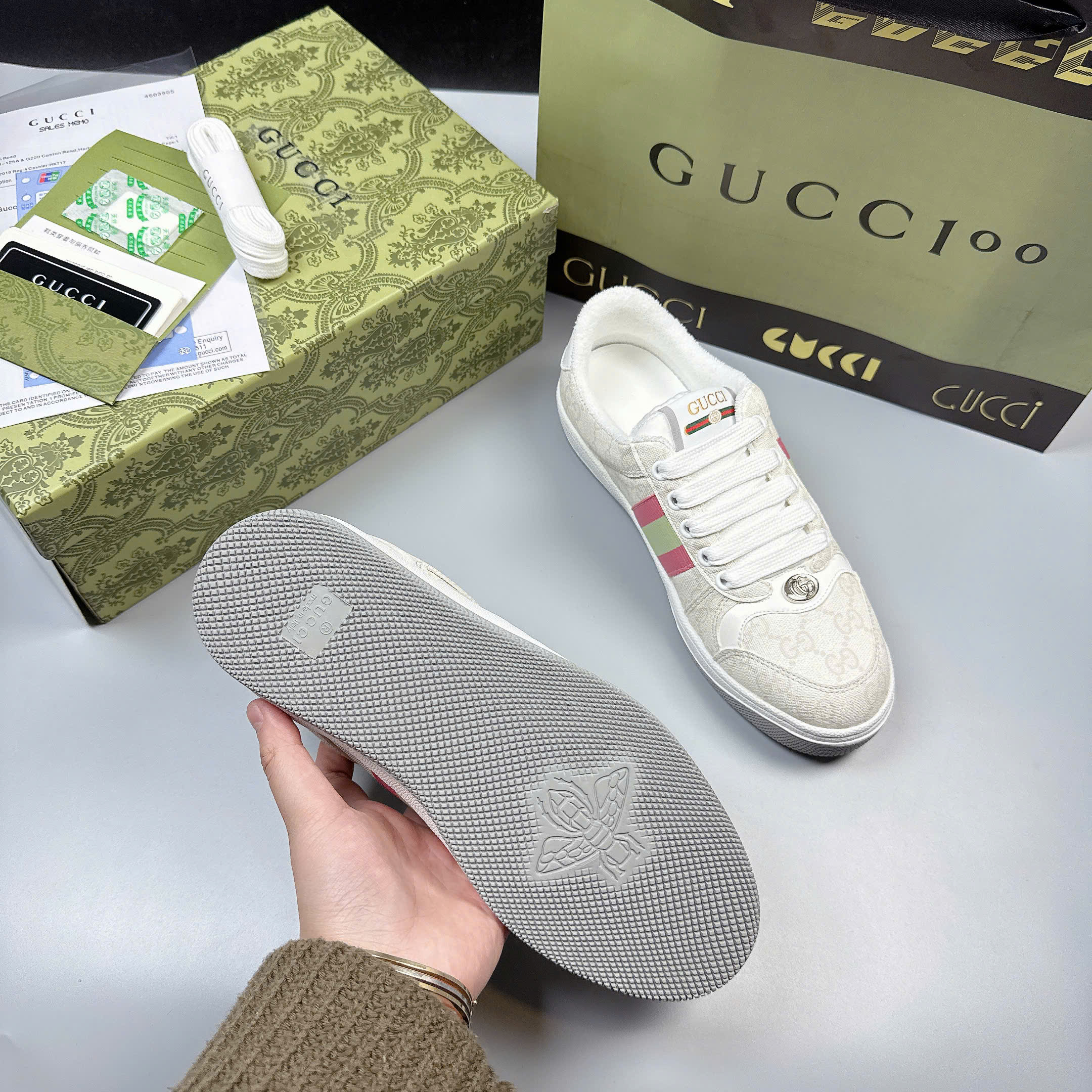 Gucci screener trắng