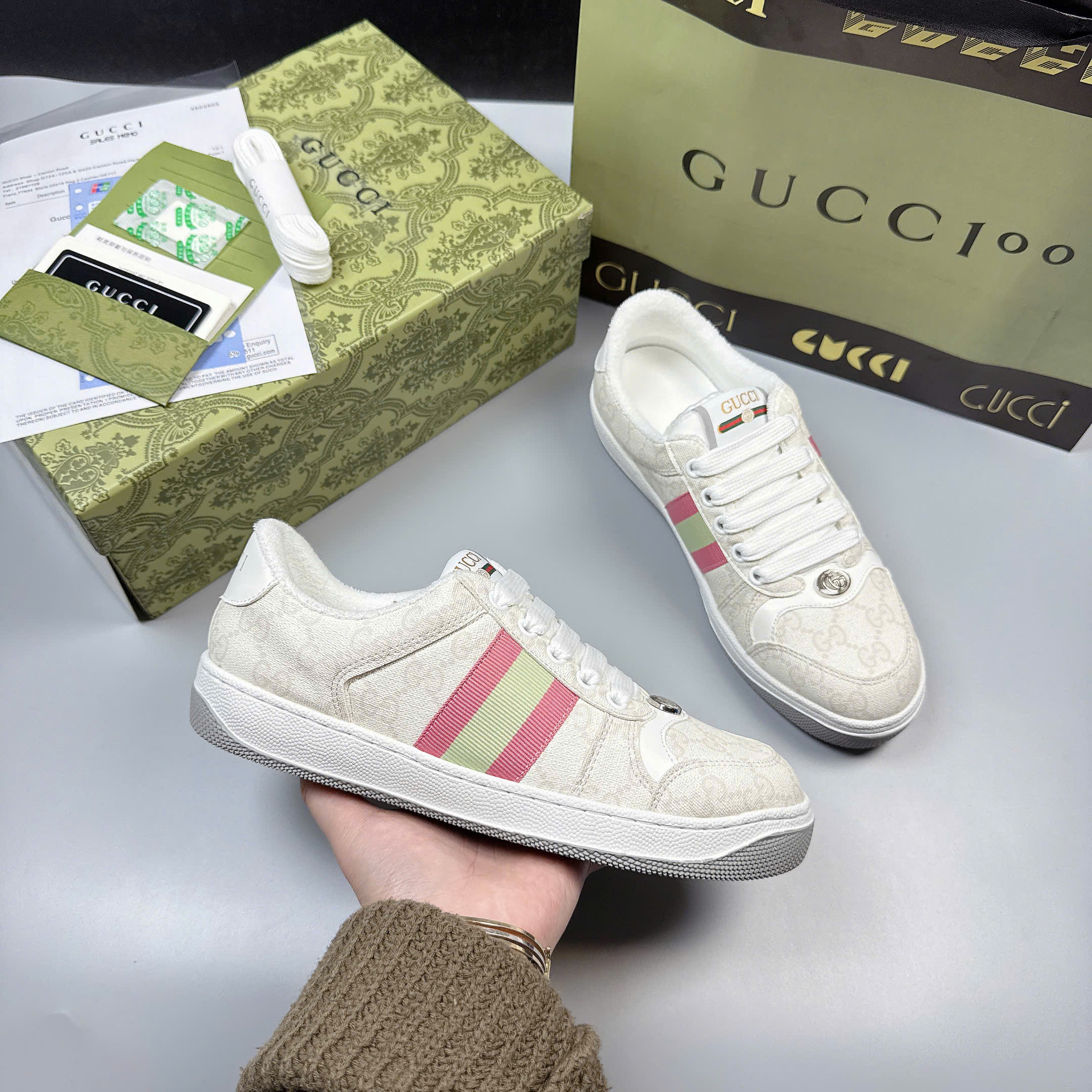Gucci screener trắng