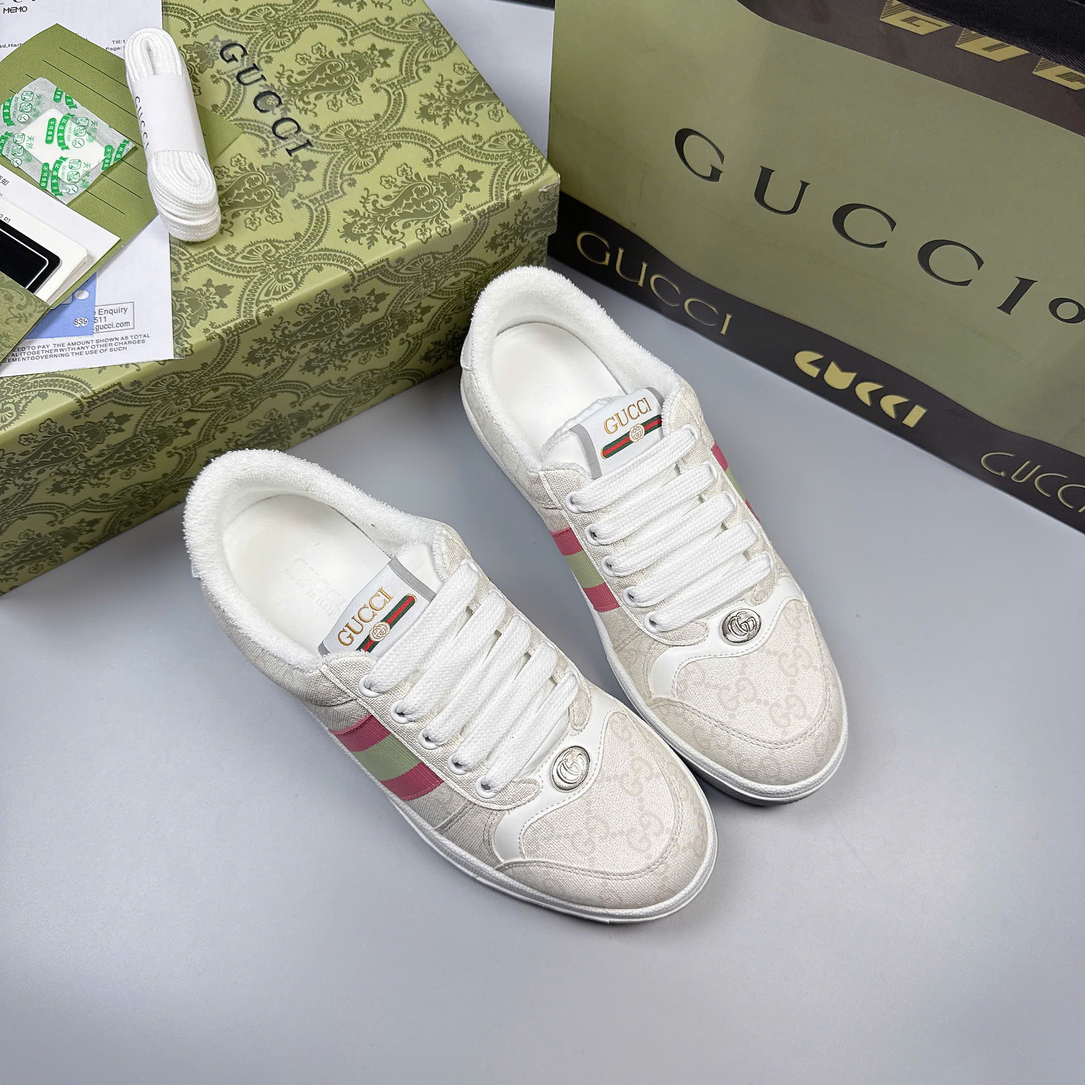 Gucci screener trắng