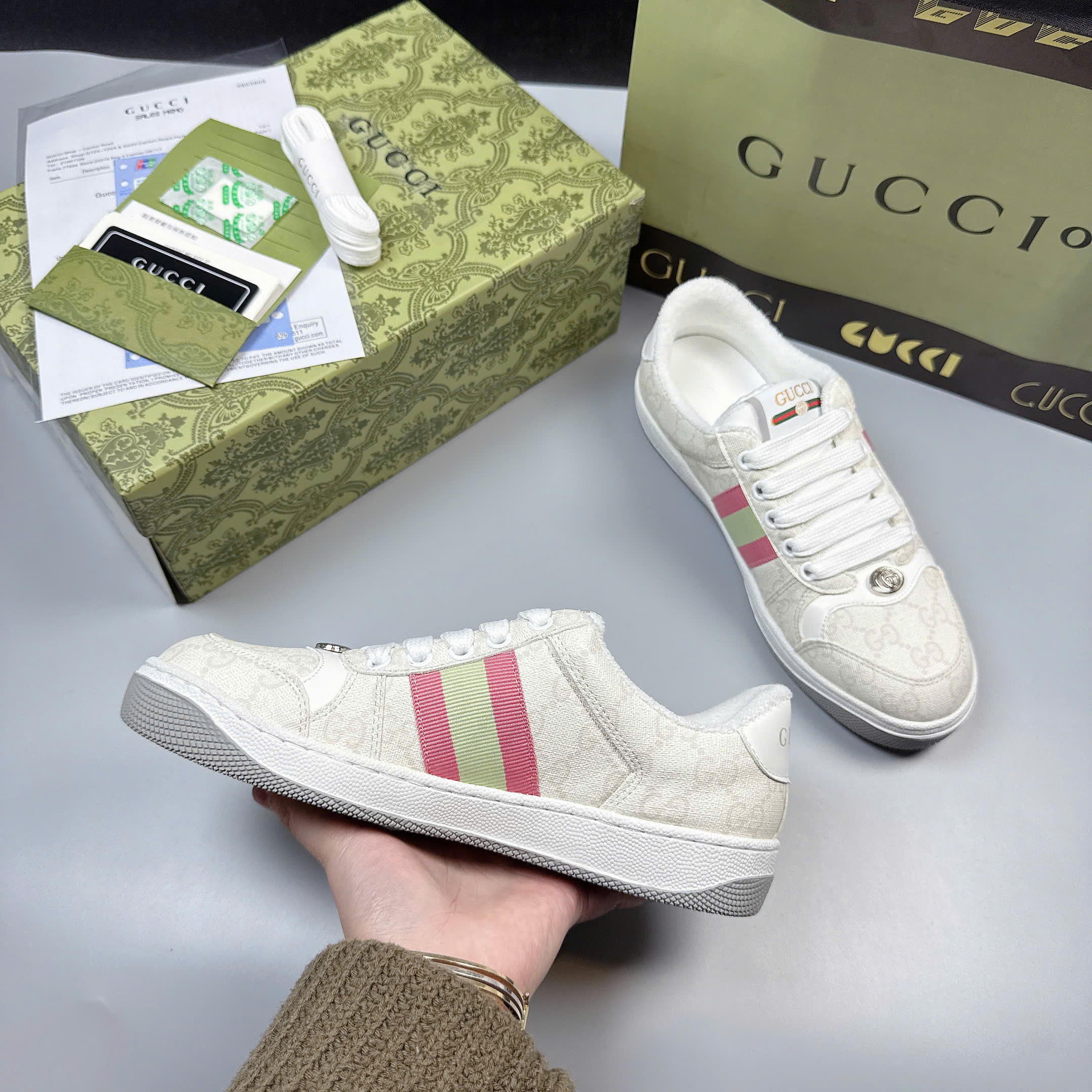 Gucci screener trắng
