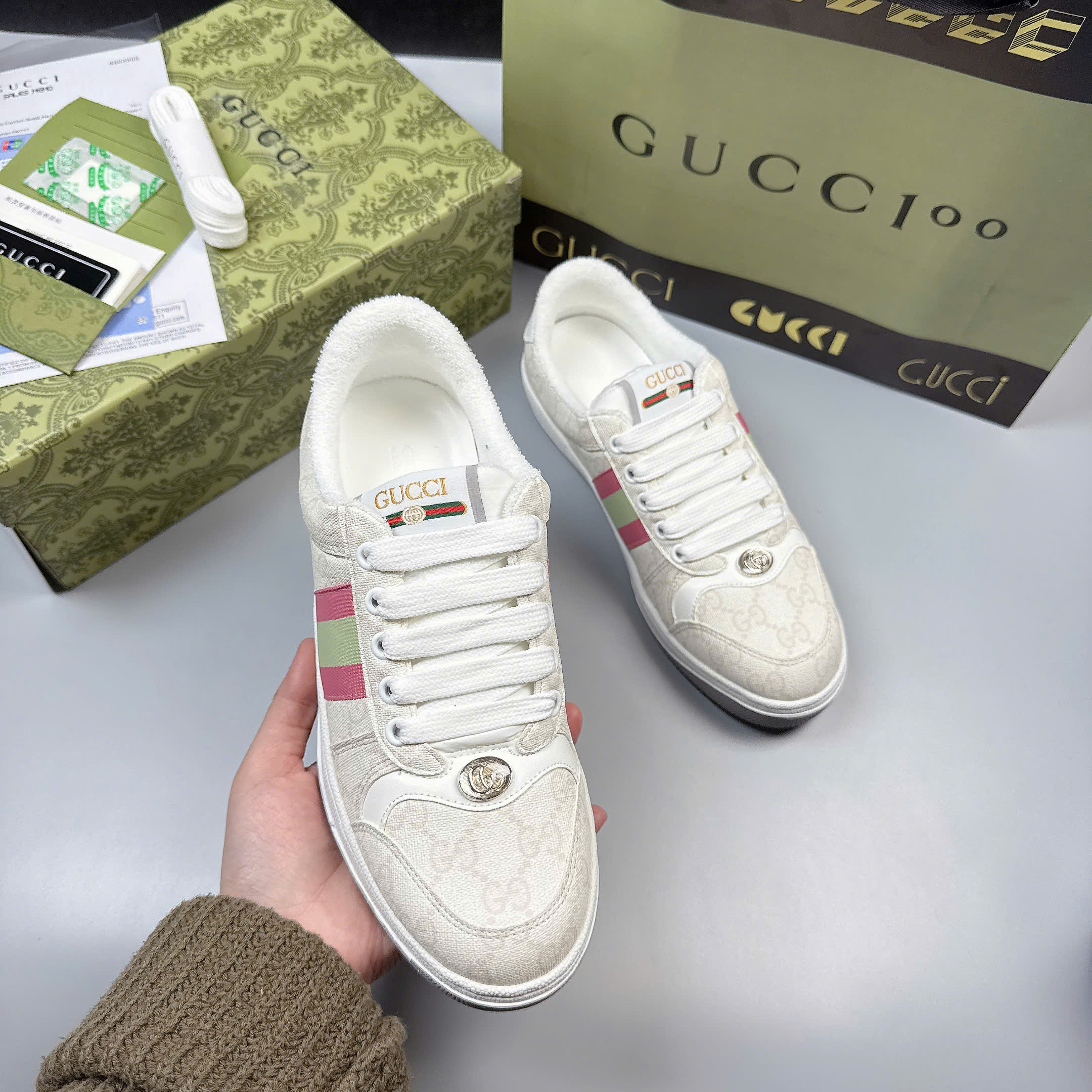 Gucci screener trắng