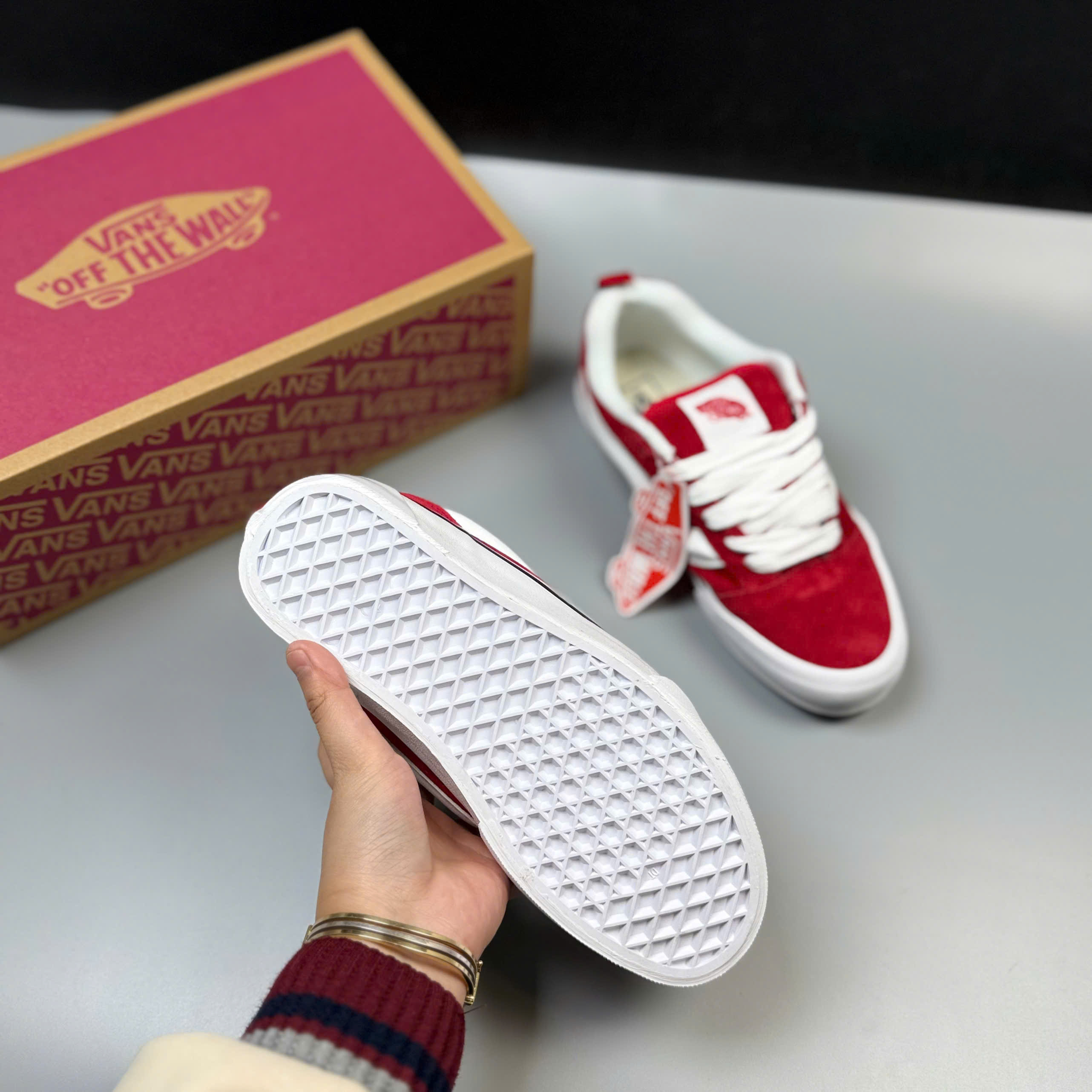 vans knu đỏ