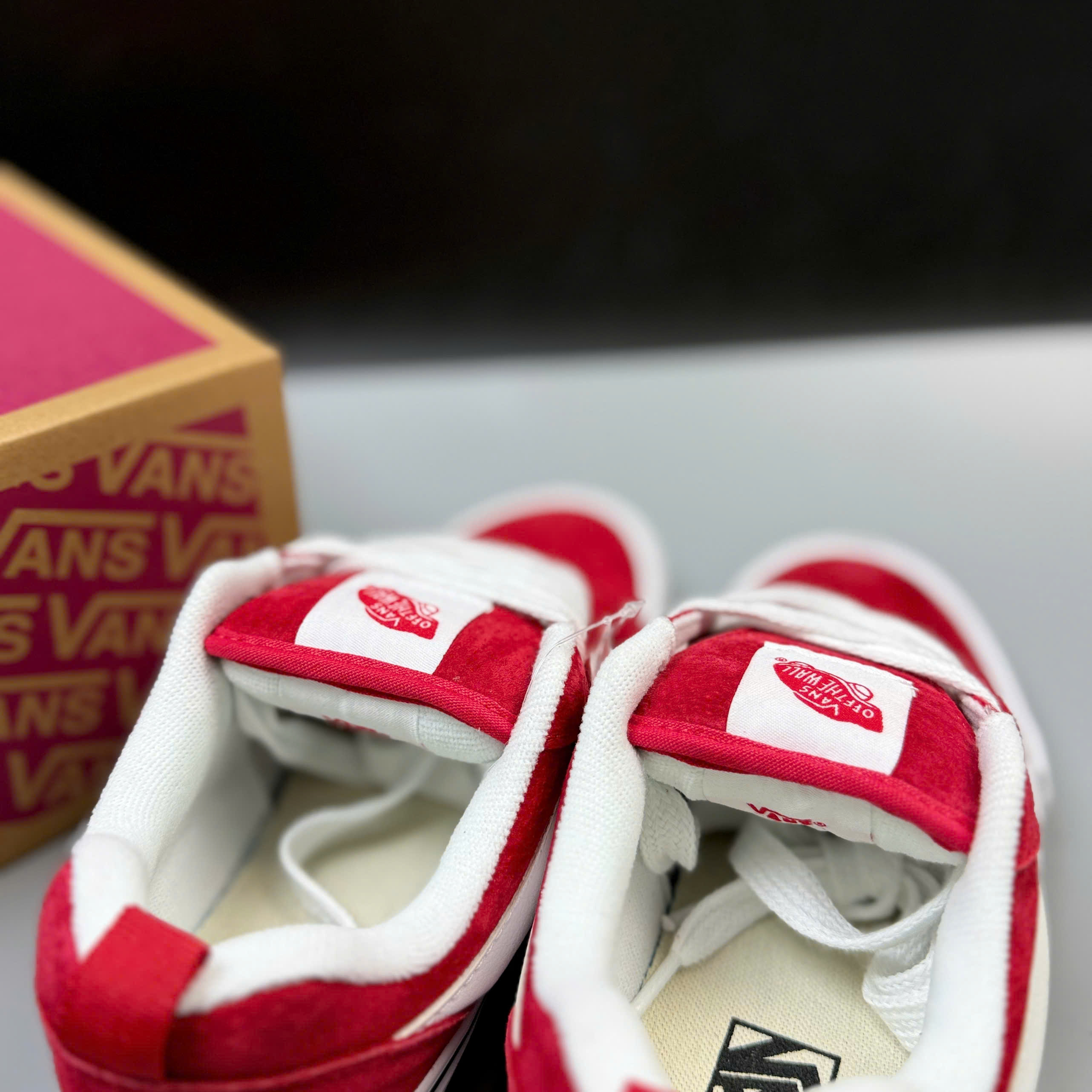 vans knu đỏ