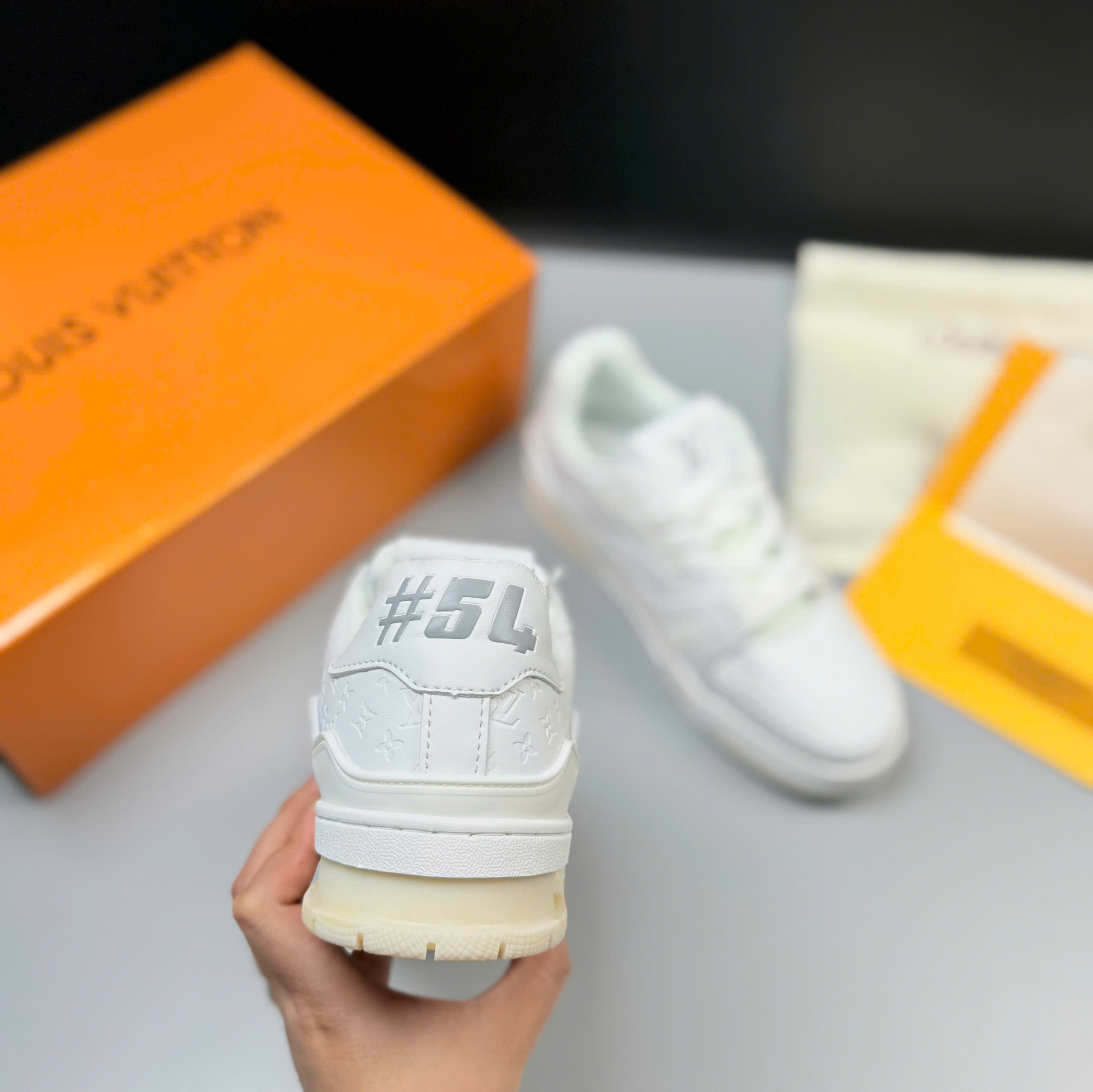 LV54 full trắng SALE