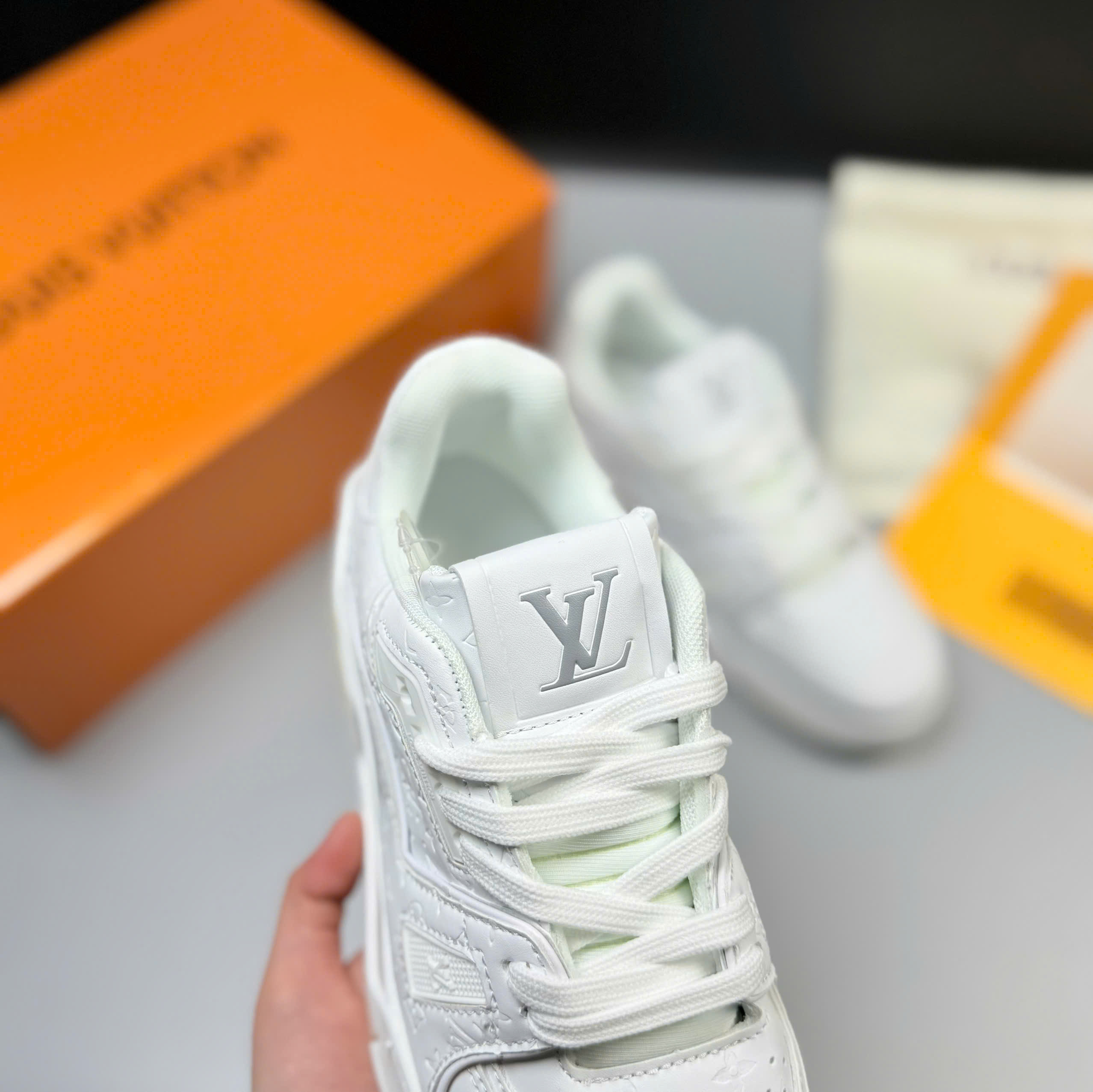 LV54 full trắng SALE