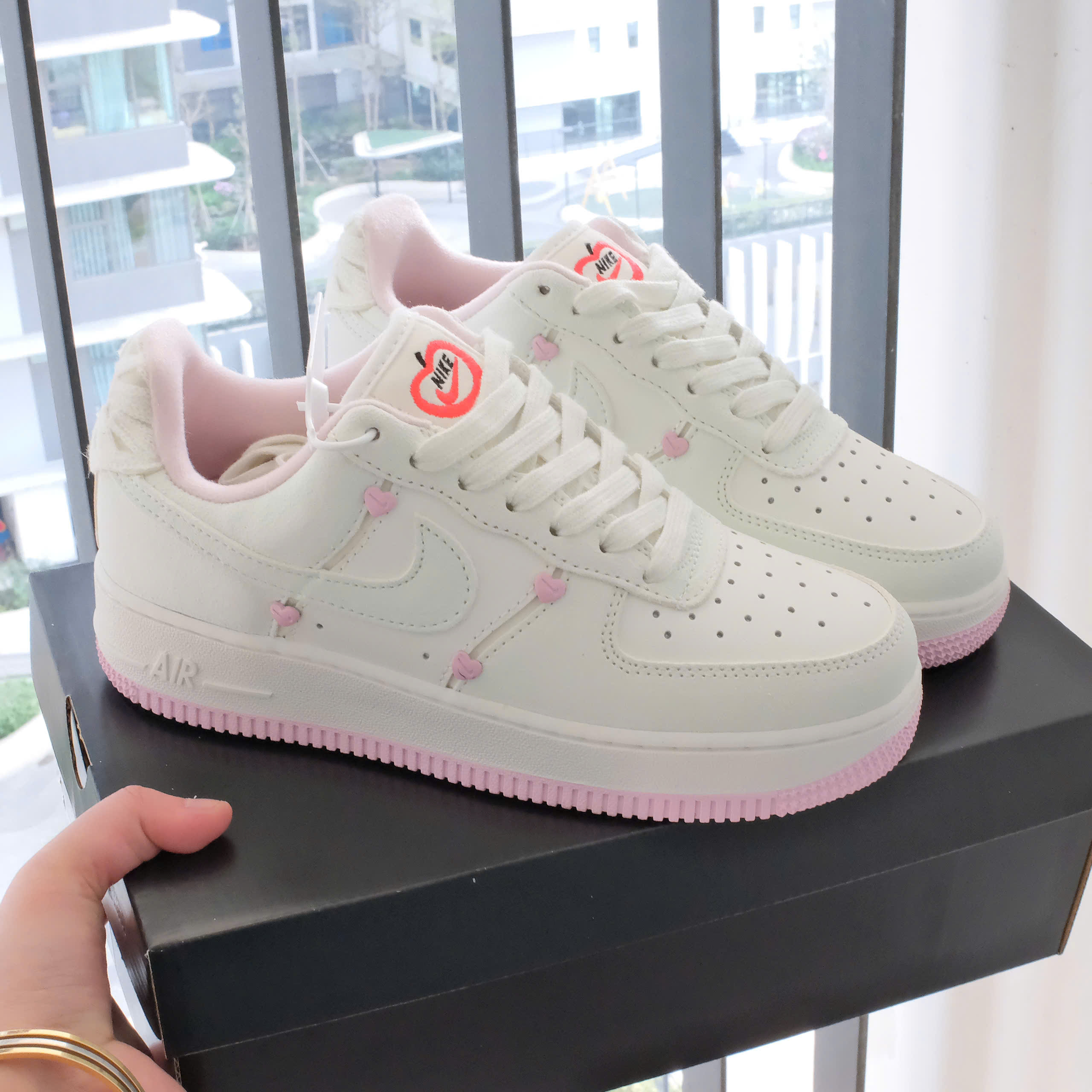 af1 valentine 2025