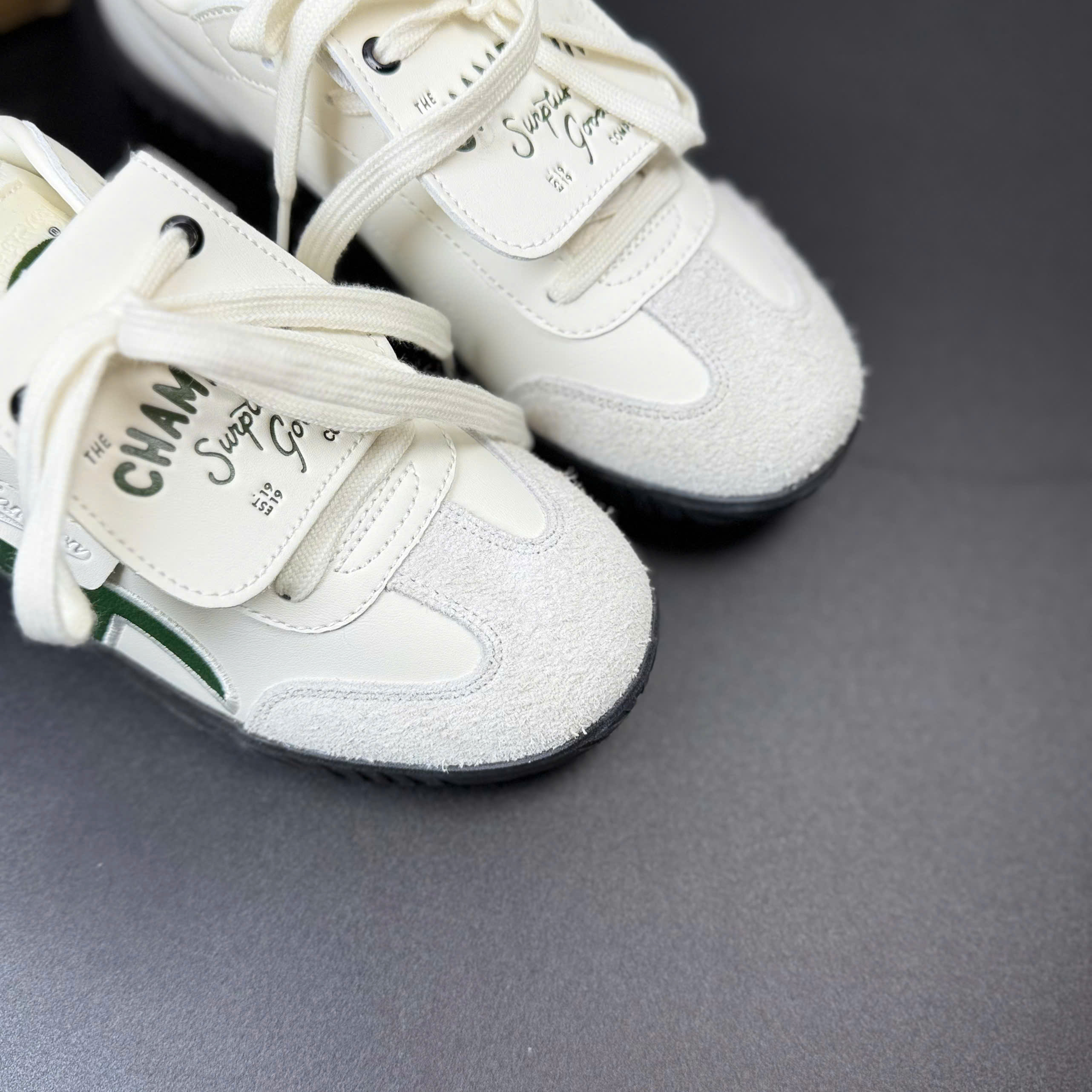 champion xanh lá