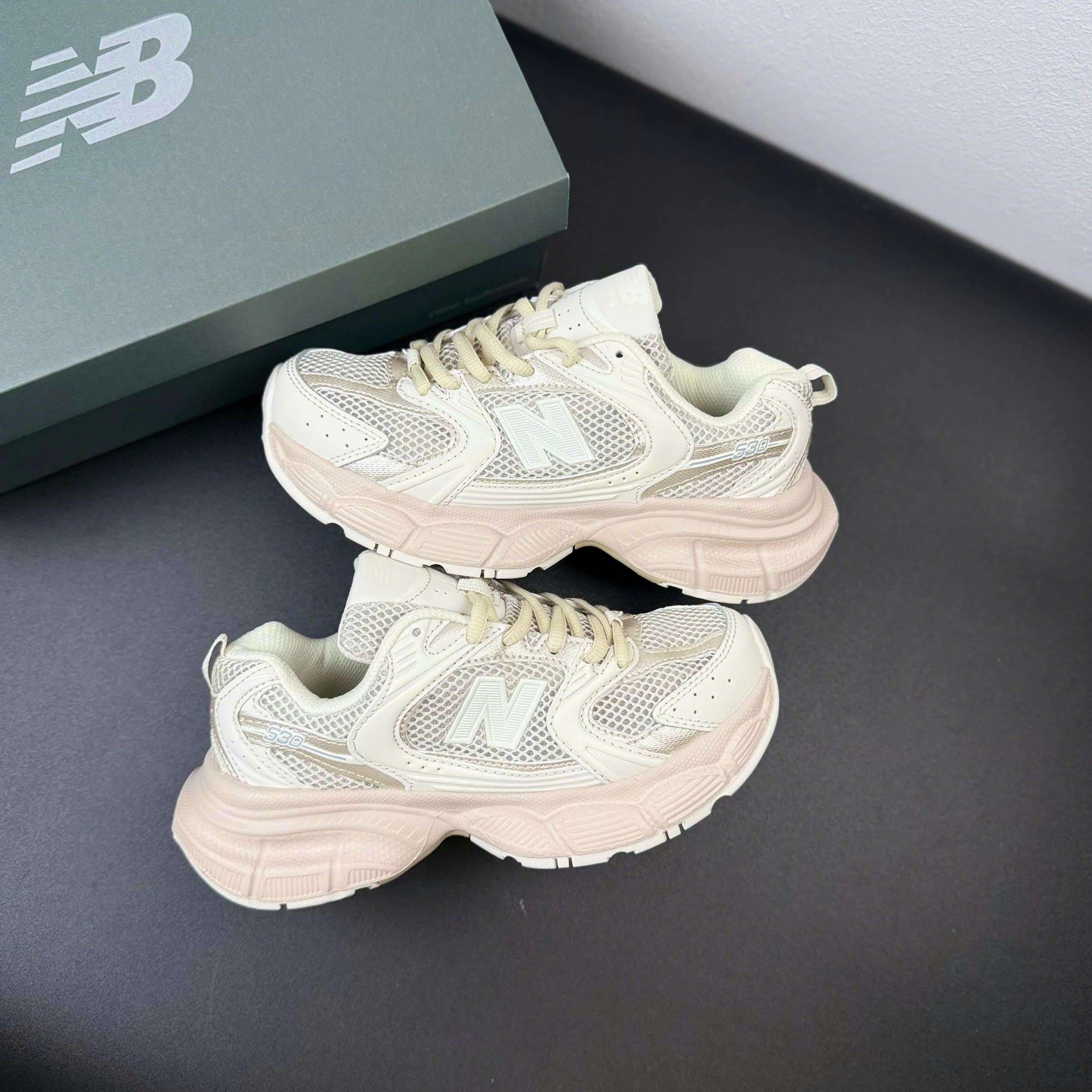 nb530 v2 kem hồng