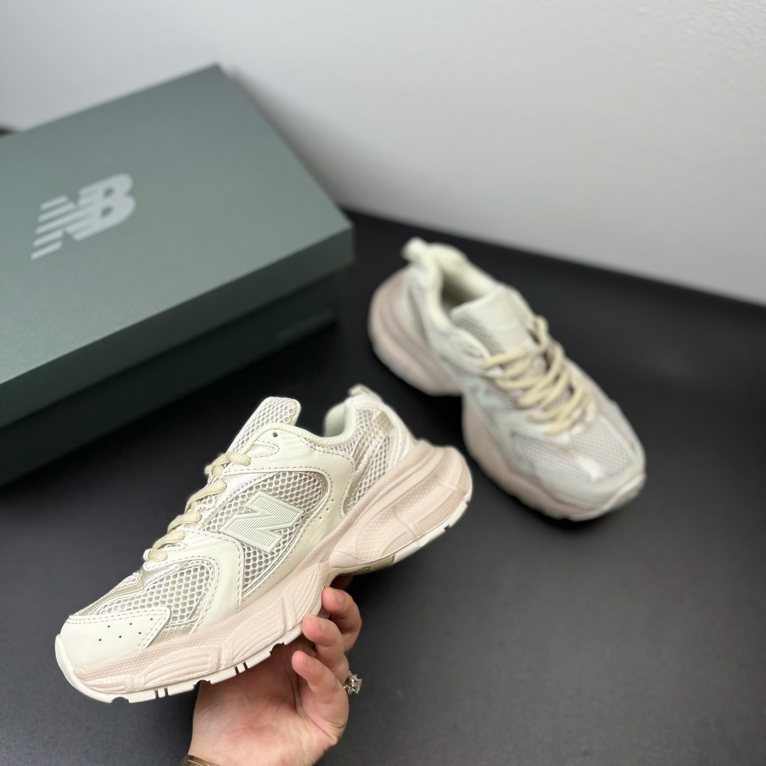 nb530 v2 kem hồng