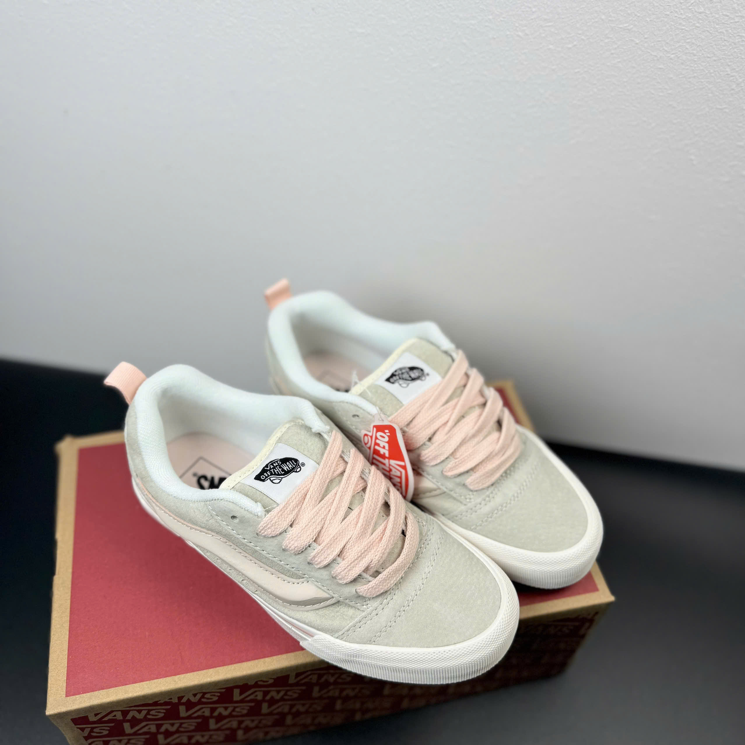 vans knu kem hồng