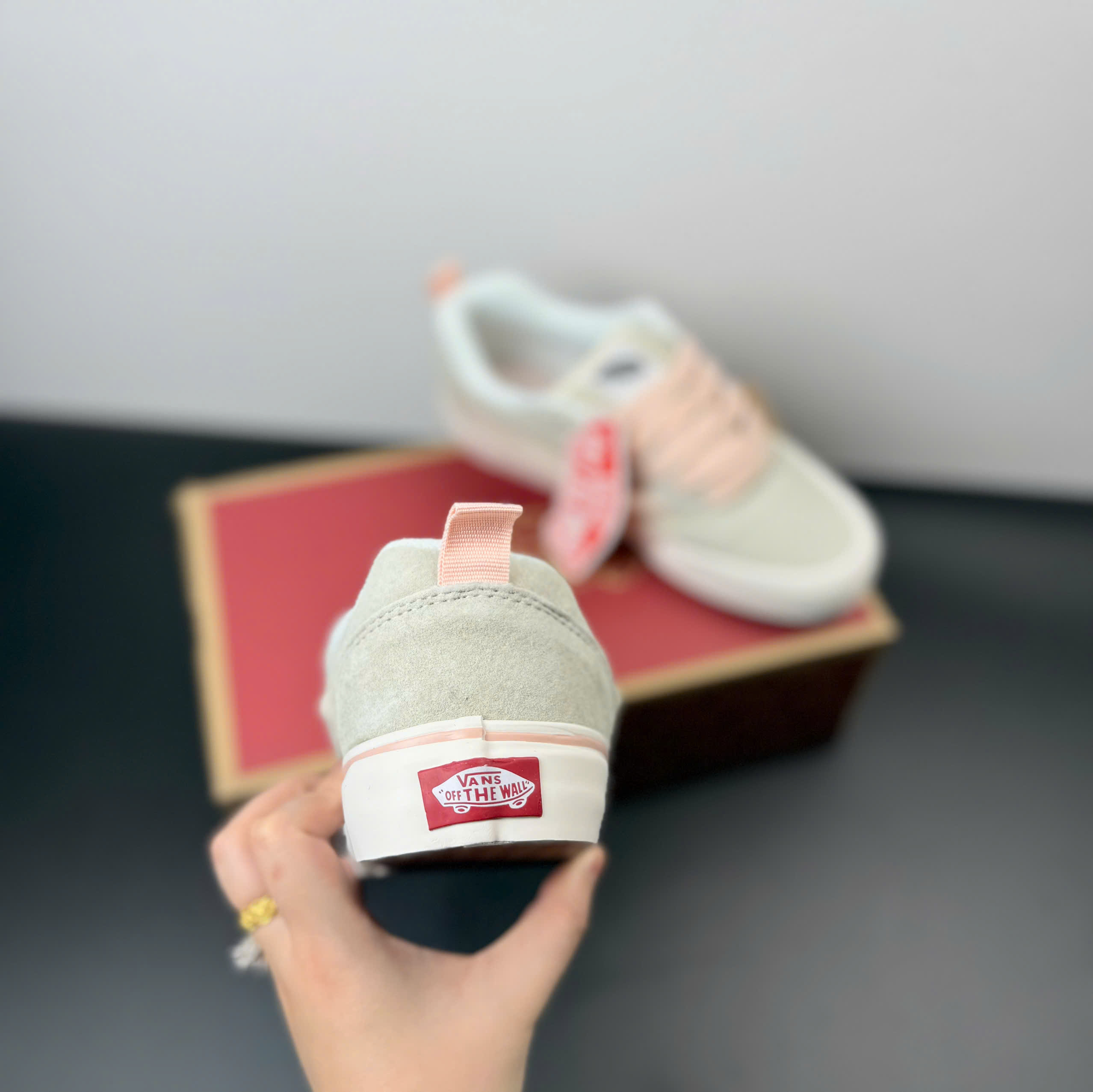 vans knu kem hồng