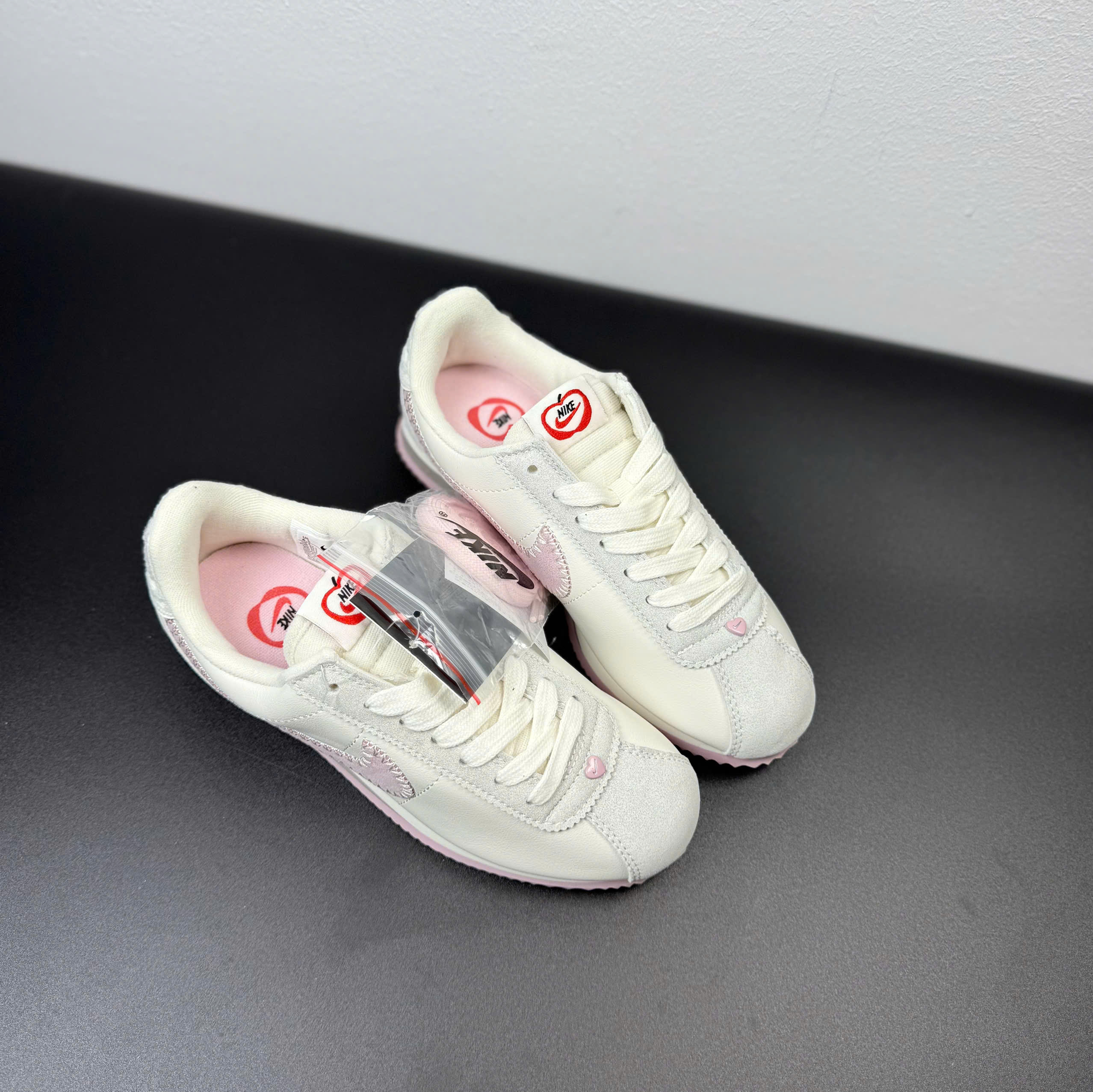 nike cortez vlt hồng