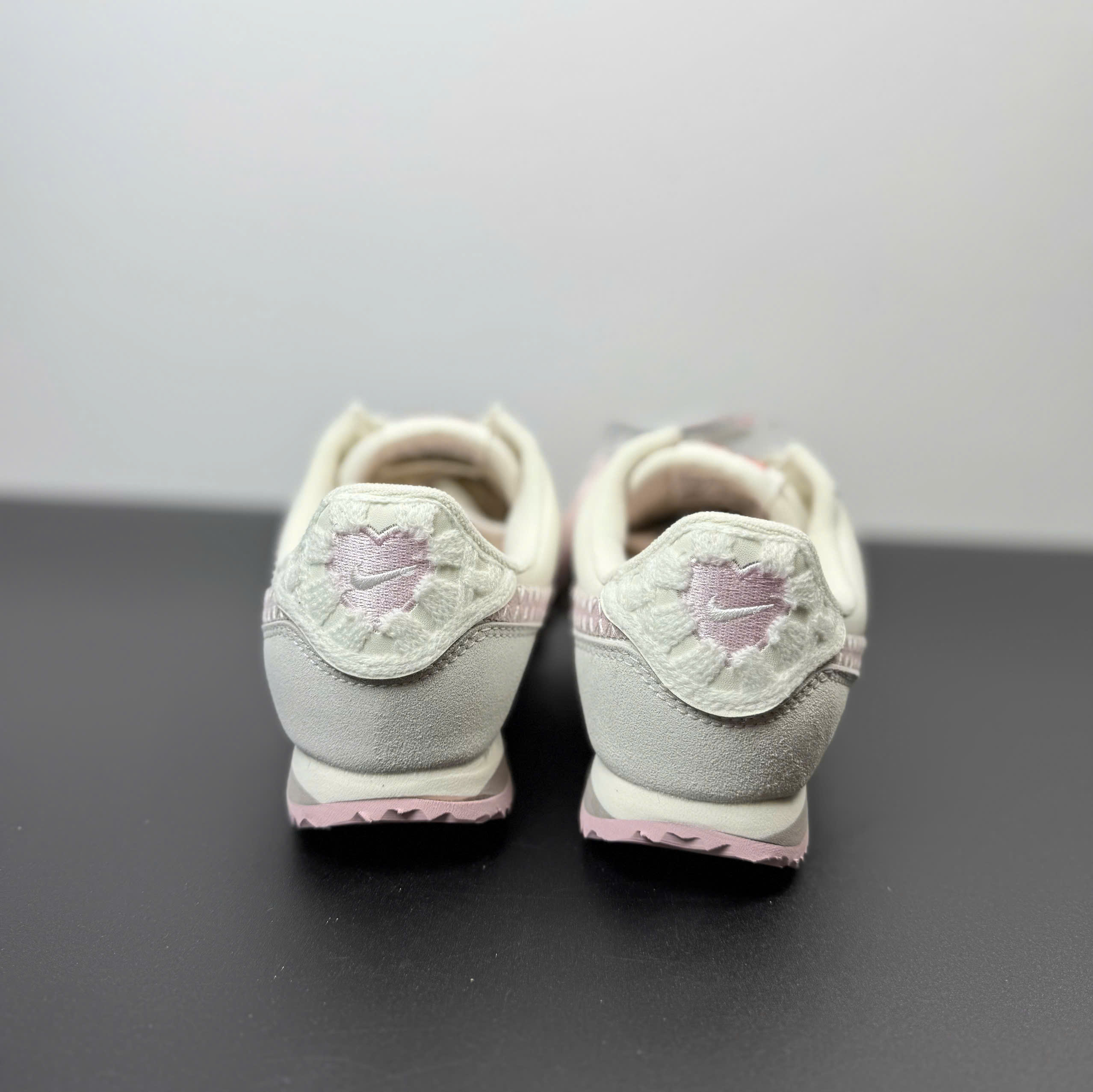 nike cortez vlt hồng