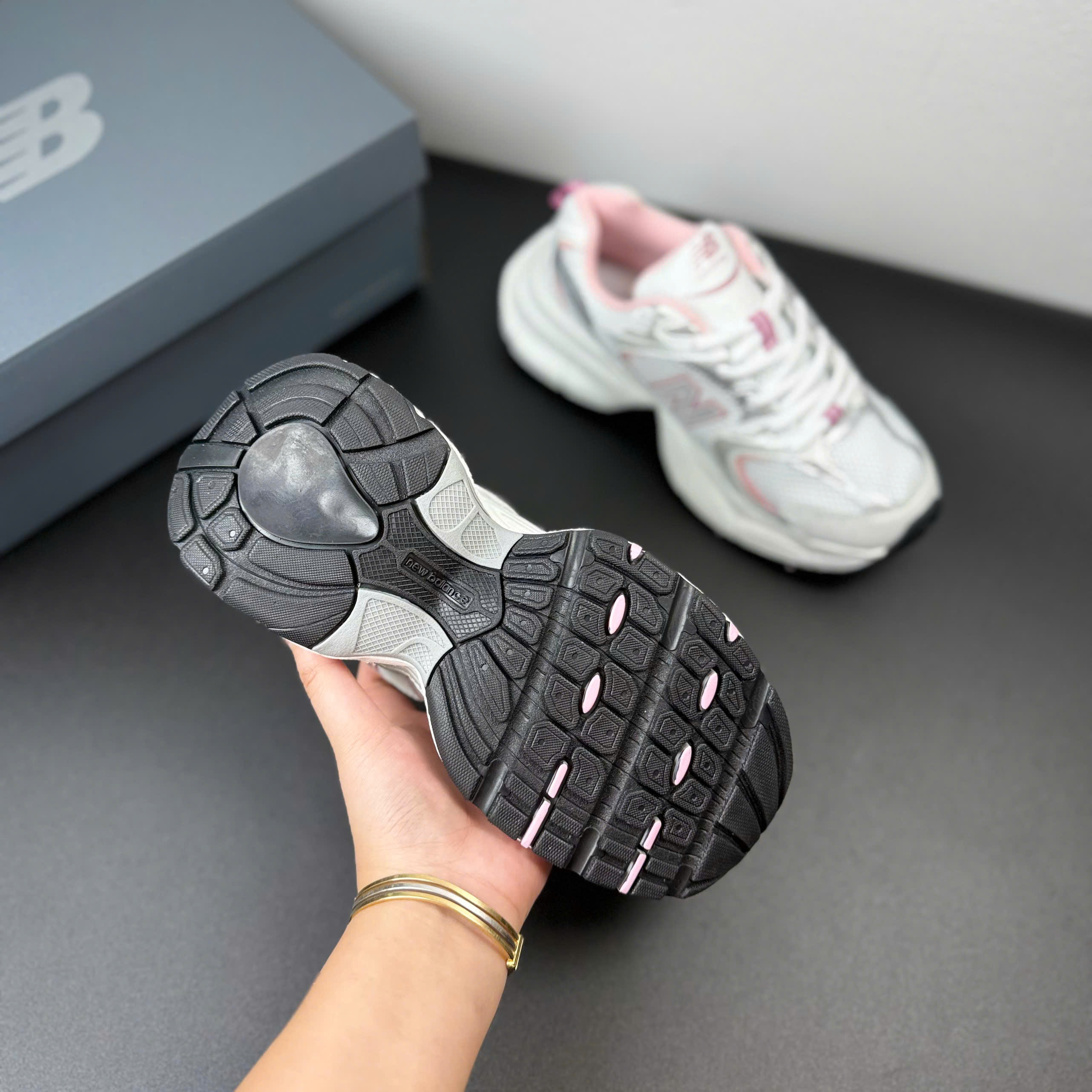 nb530 v2 hồng