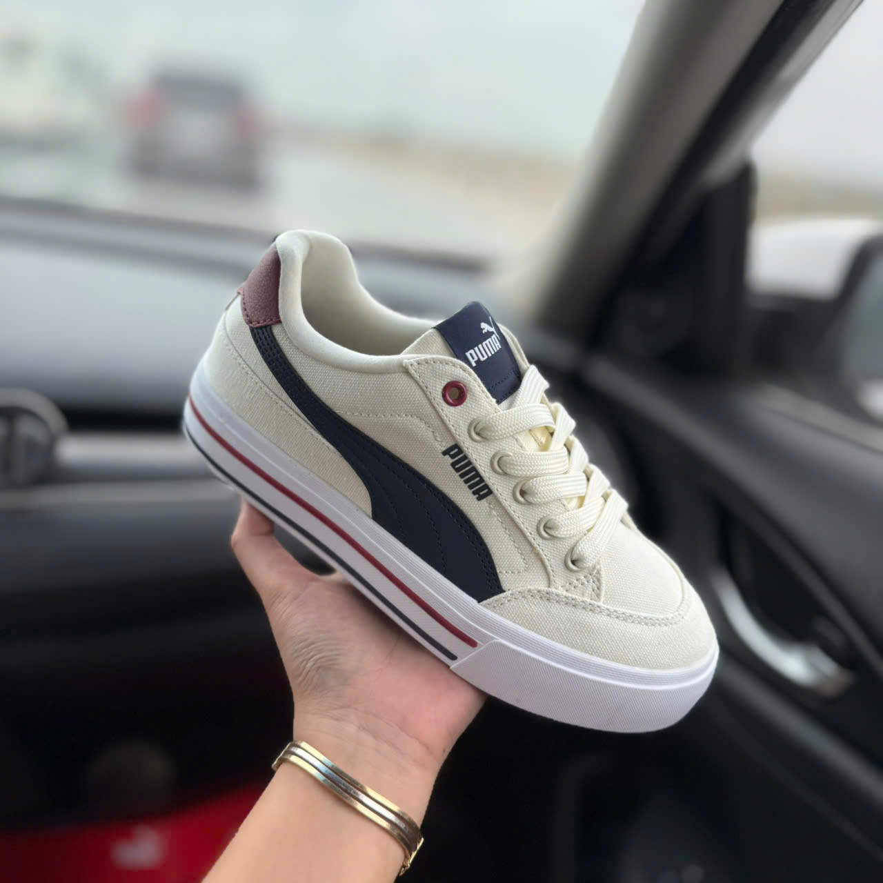 puma court kem đỏ