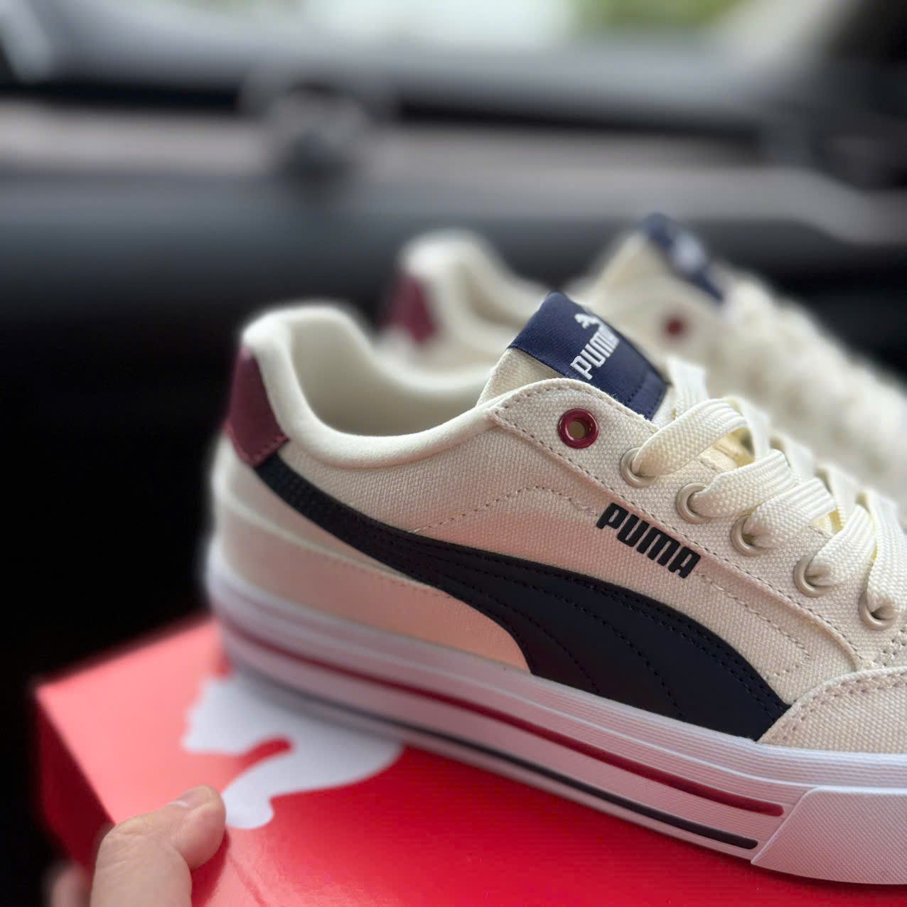 puma court kem đỏ